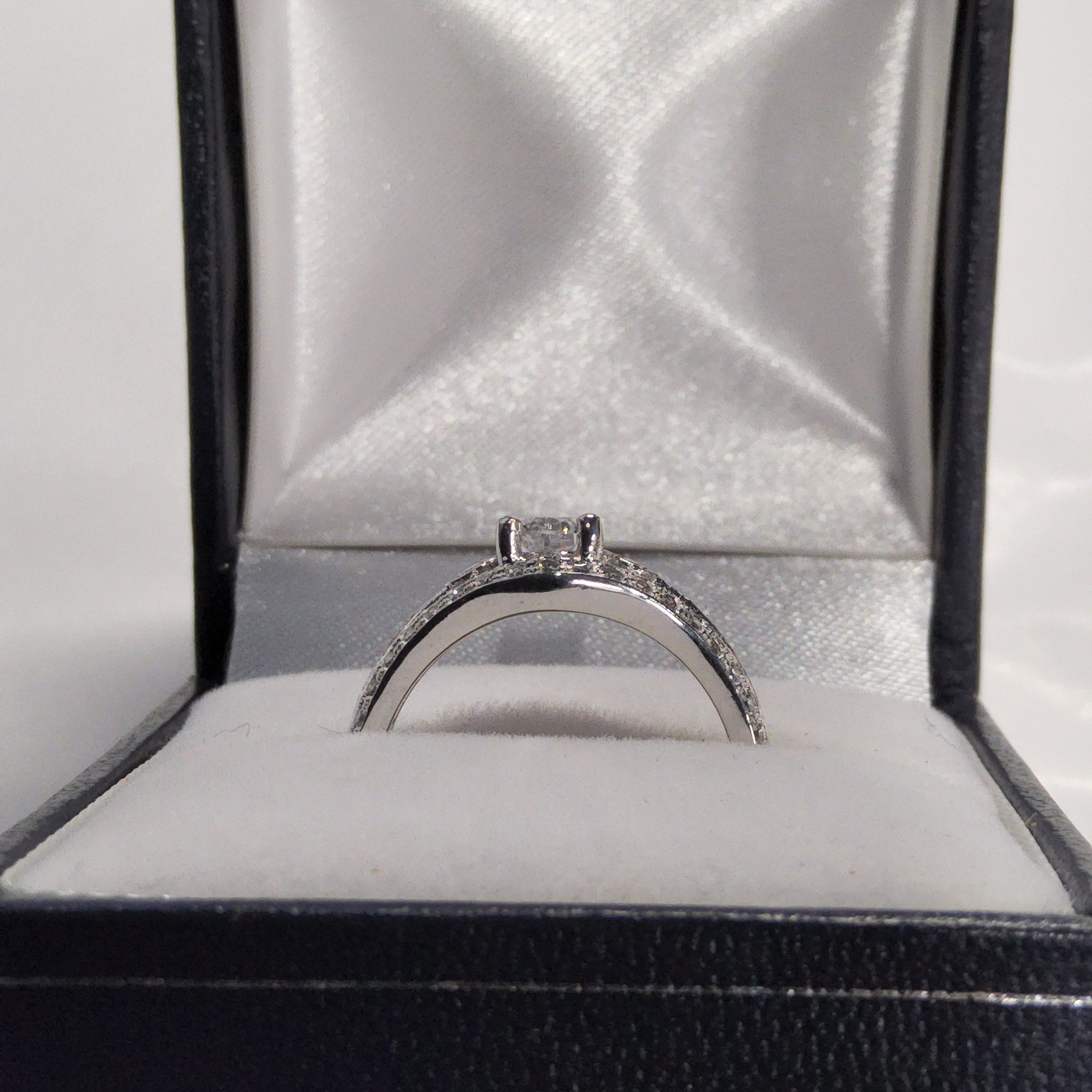 Diamond Engagement Ring - Canadian Diamond