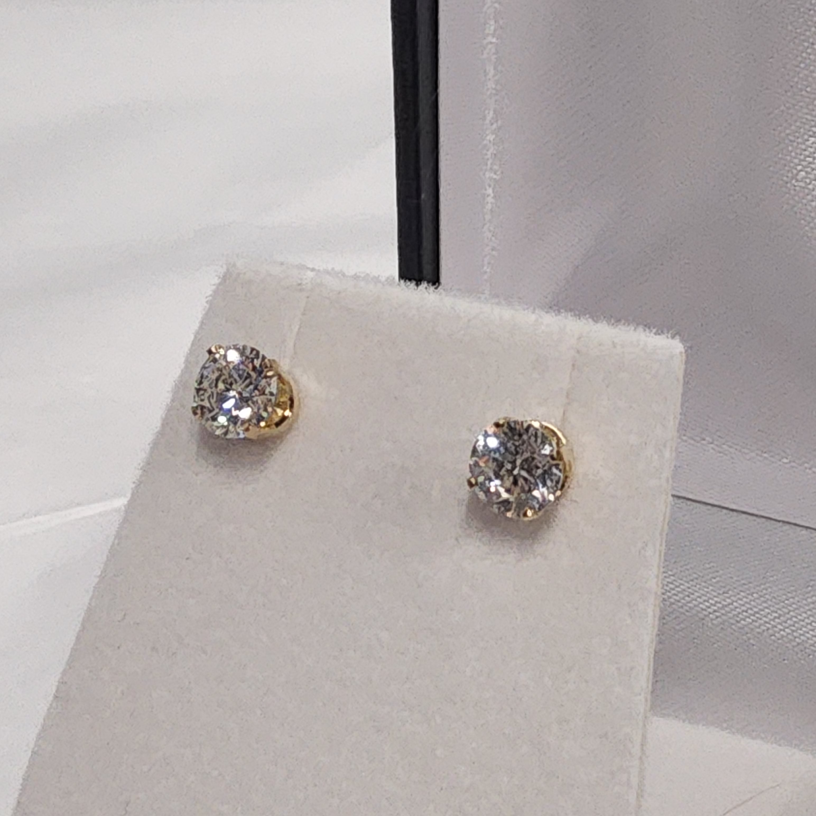 Diamond Stud Earrings (Total Diamond Weight 1.10)