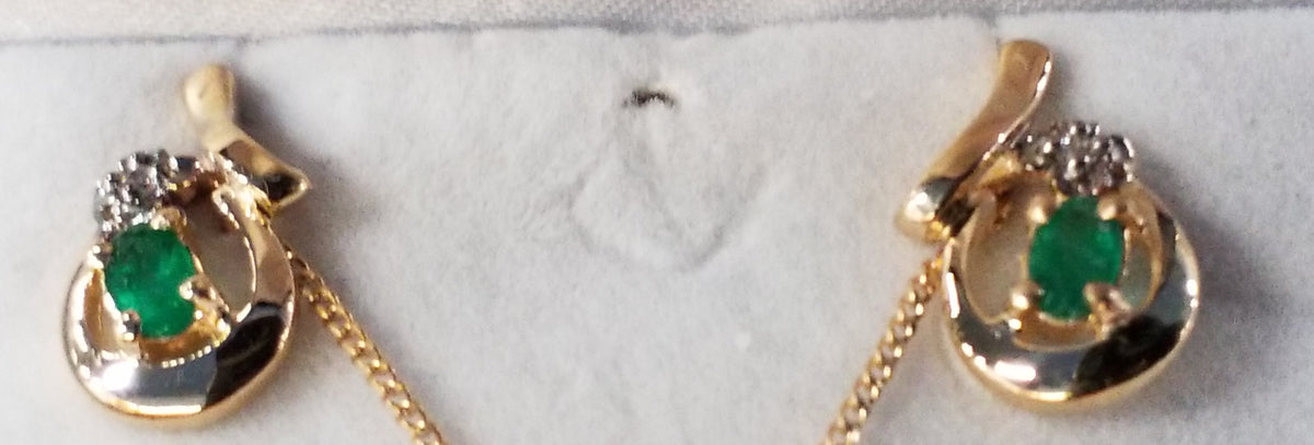 Emerald Earrings and Pendant Set with Diamonds โ Lesser Jewellers