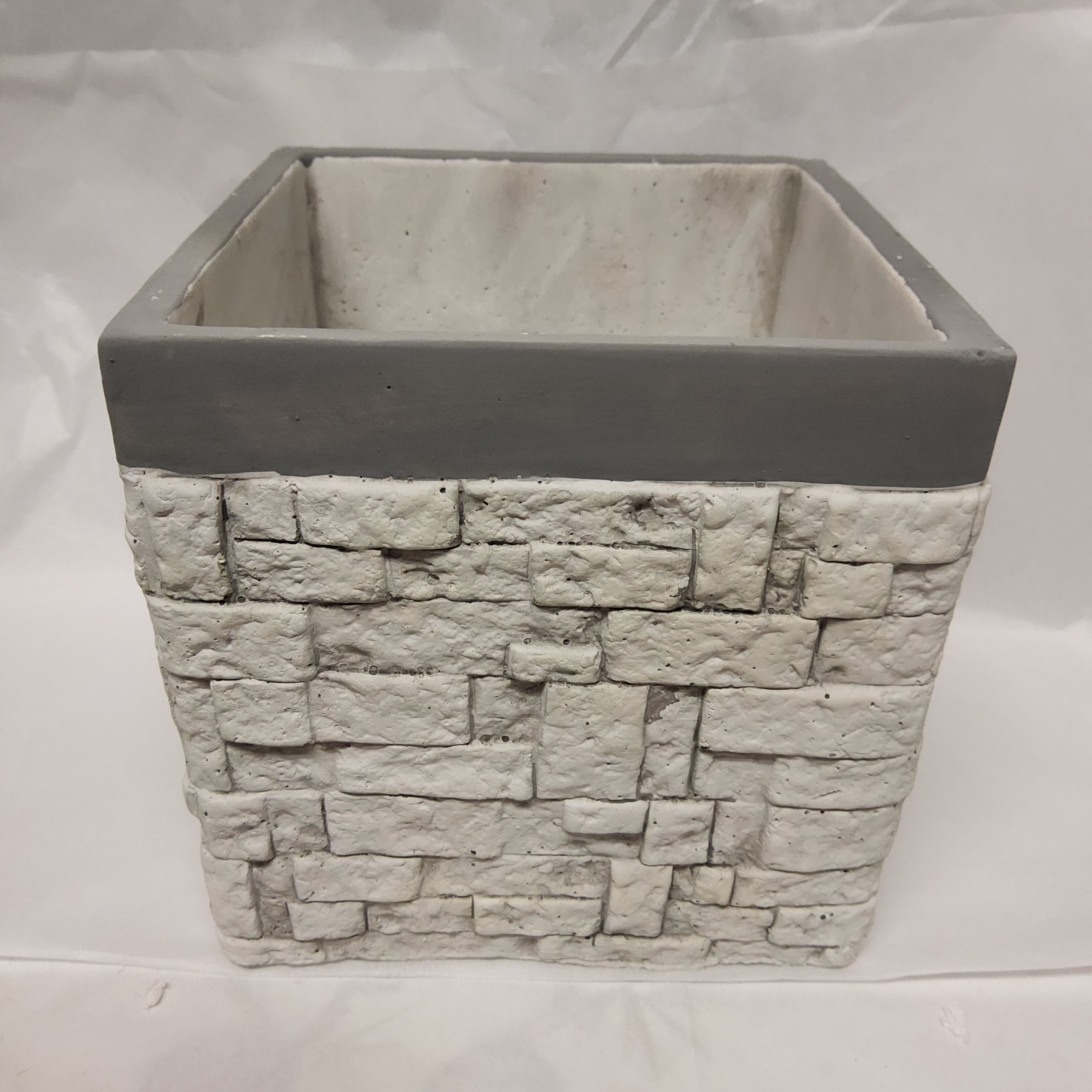 Planter - Brick Chimney Style CZT95458