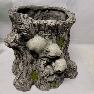 Planter - Stump with Playful Squirrels AHY69523