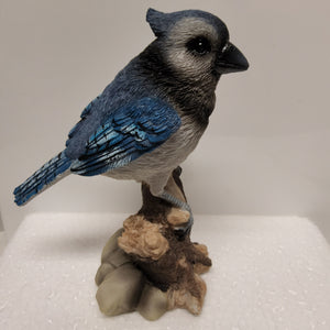 Blue Jay on Stump Figurine QJF85811