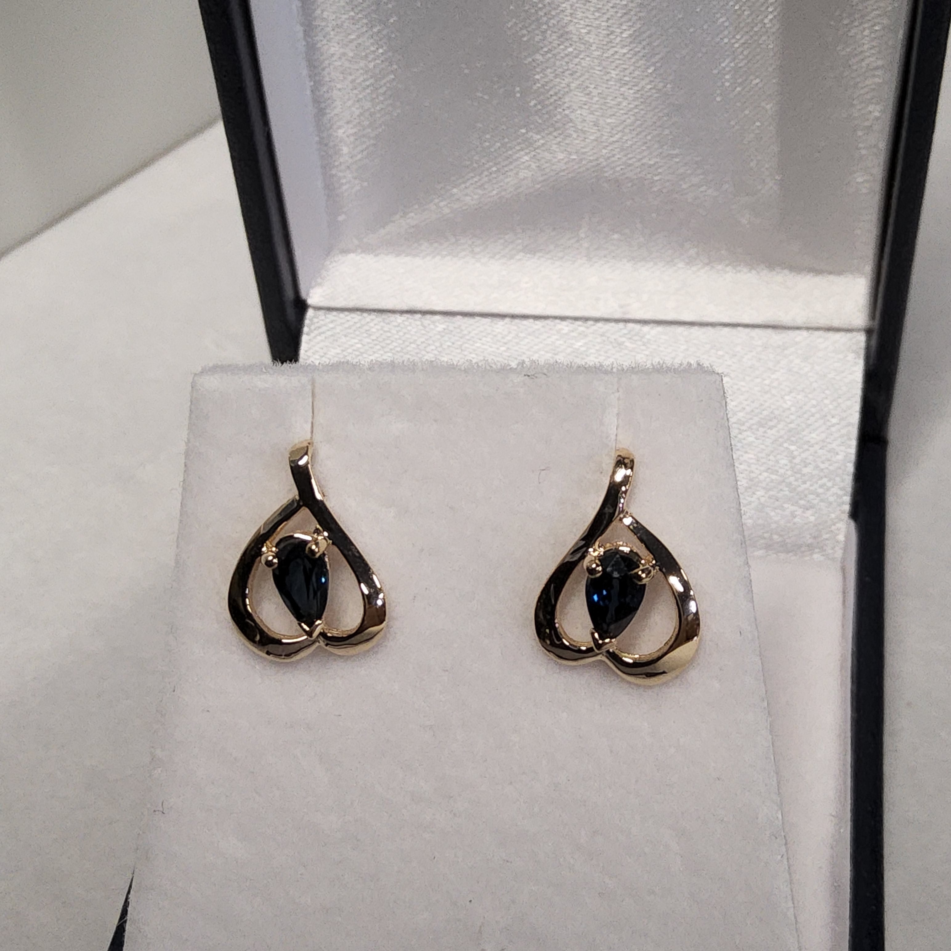 Pear Shape Cut Blue Sapphire Earrings and Pendant Set