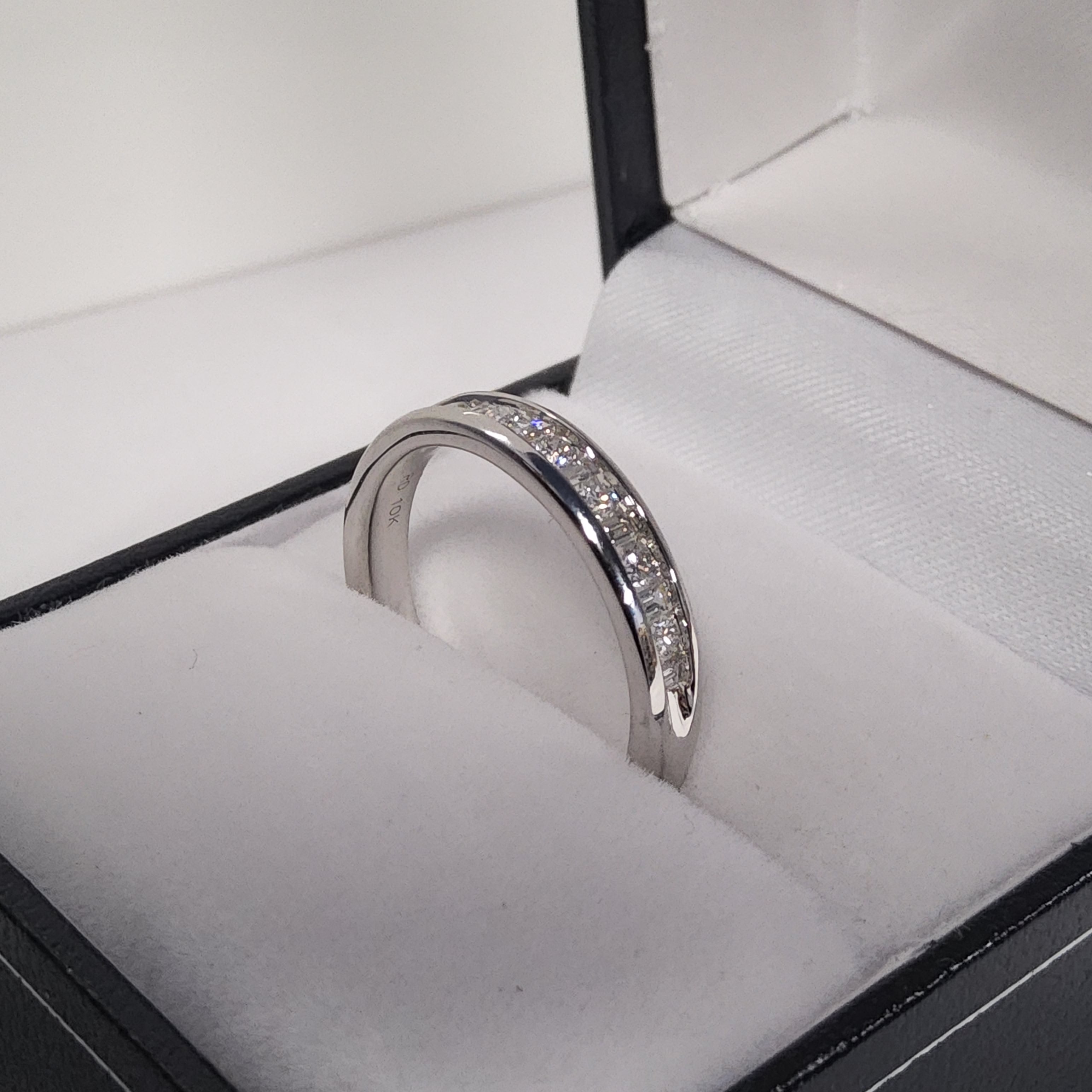 Diamond Anniversary Ring (Baguette and Round Cut) SRB5608