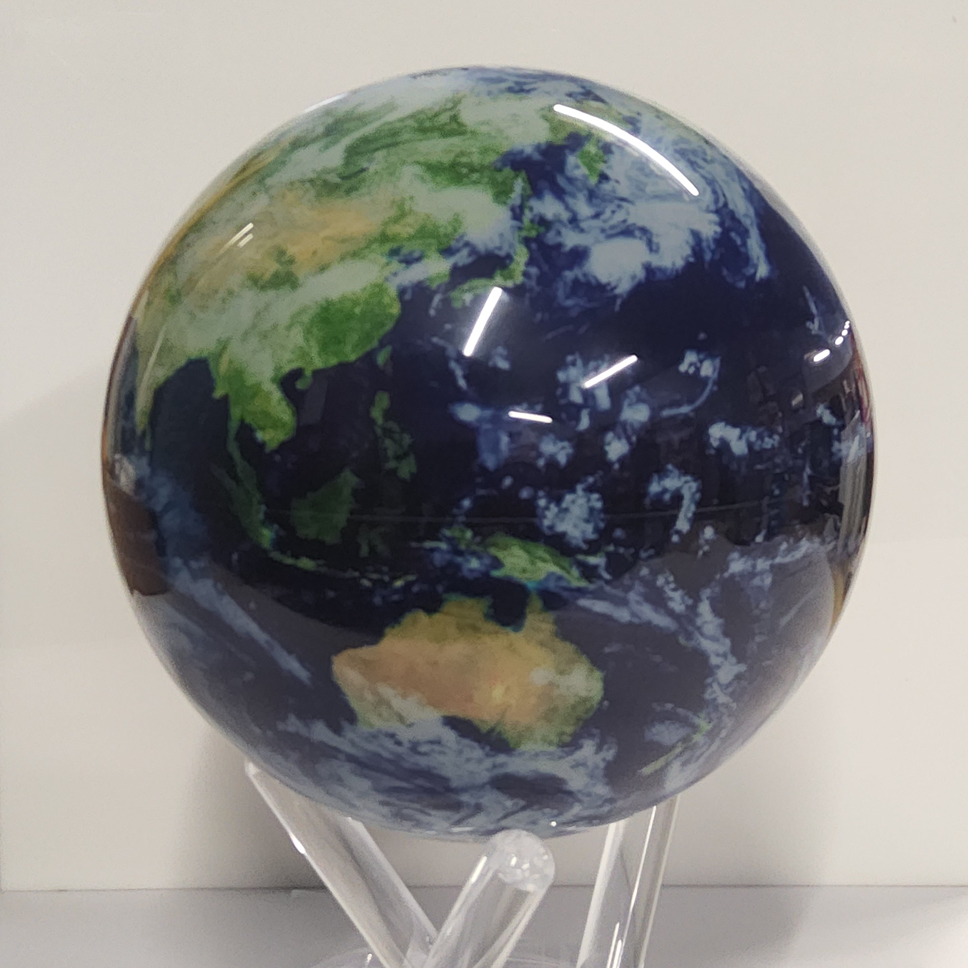 Mova Motion Globe - Earth with Clouds 6" MG-6-STE-C