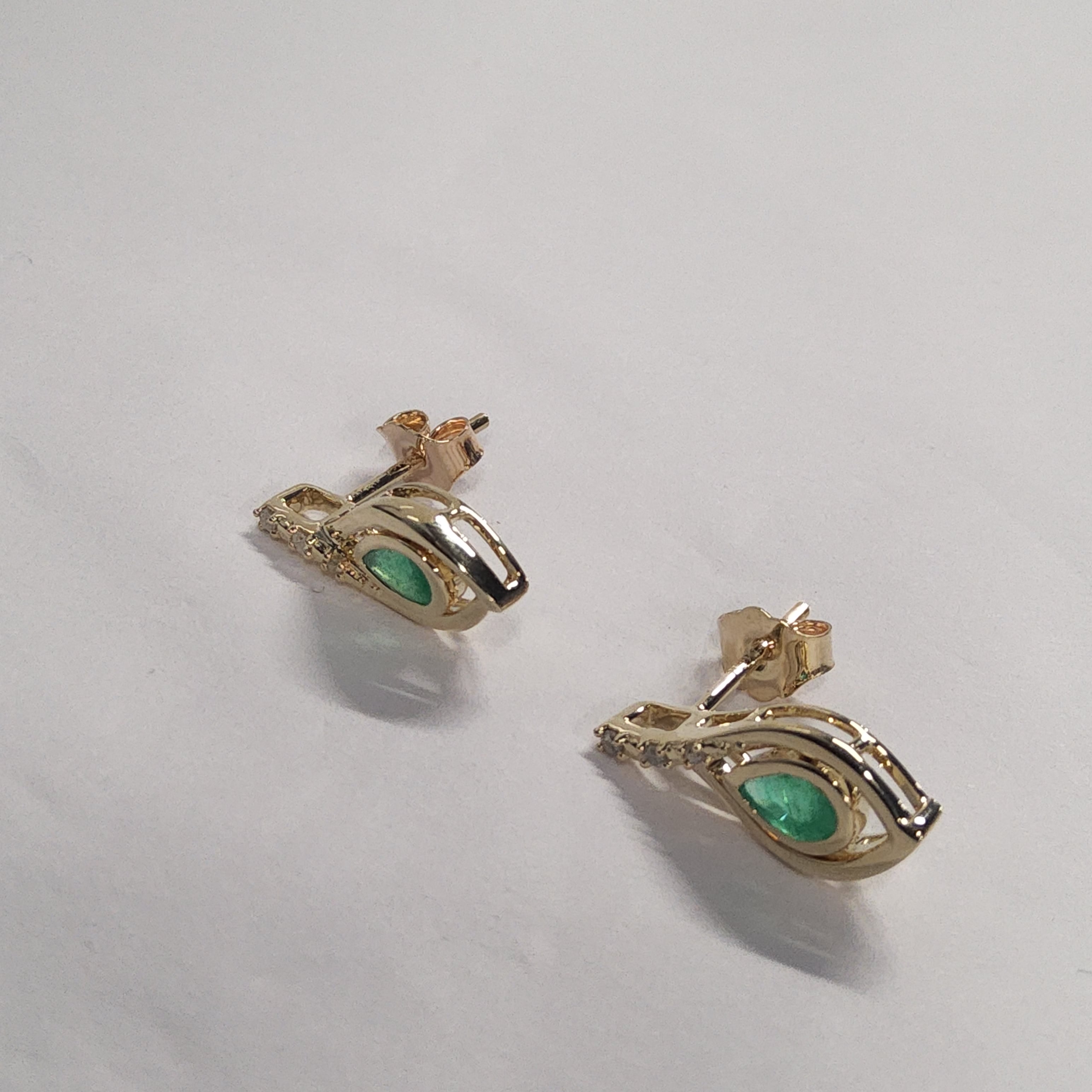 Pear Shape Cut Emerald Earrings with Diamonds - JE01091