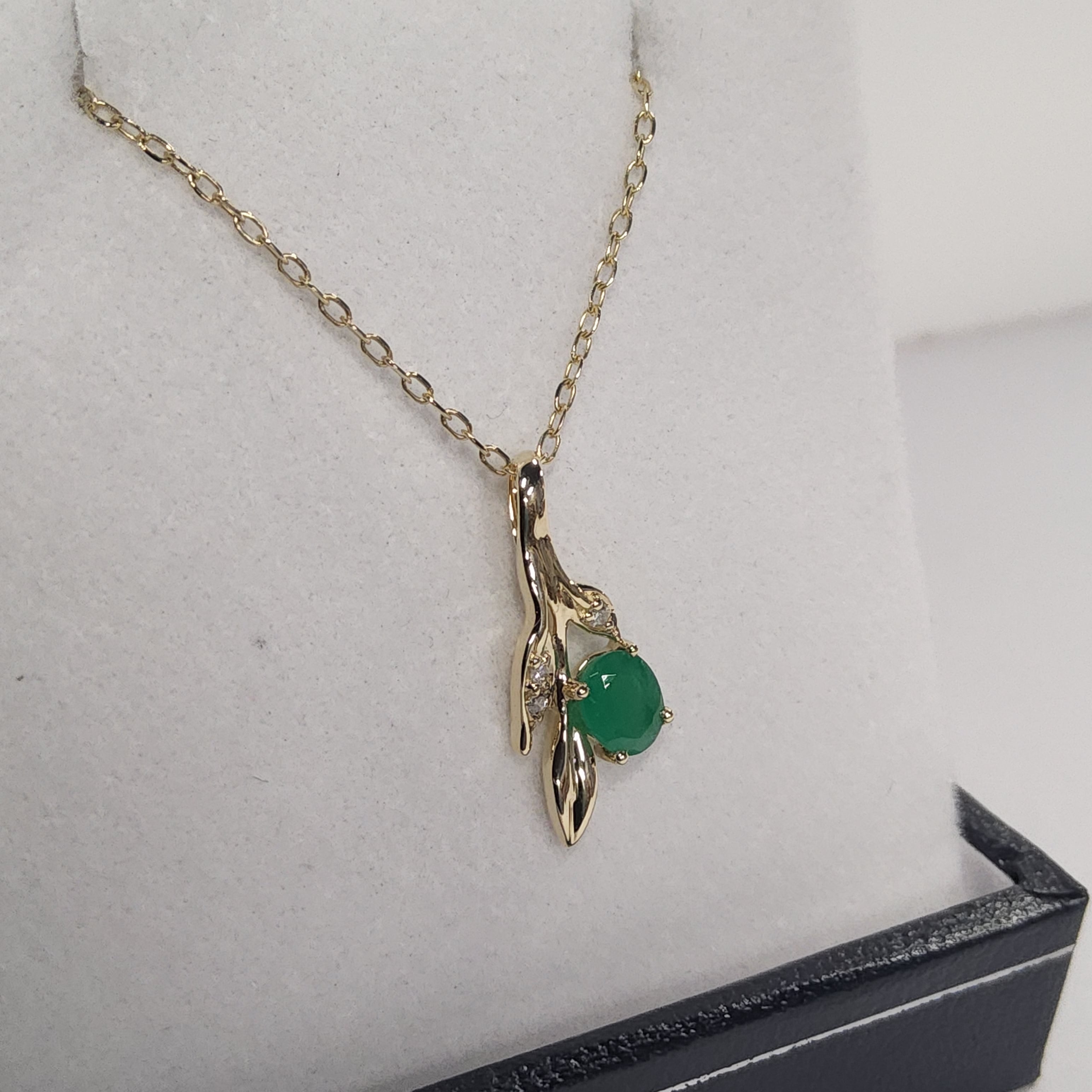 Oval Cut Emerald Pendant with Diamonds - JP02314