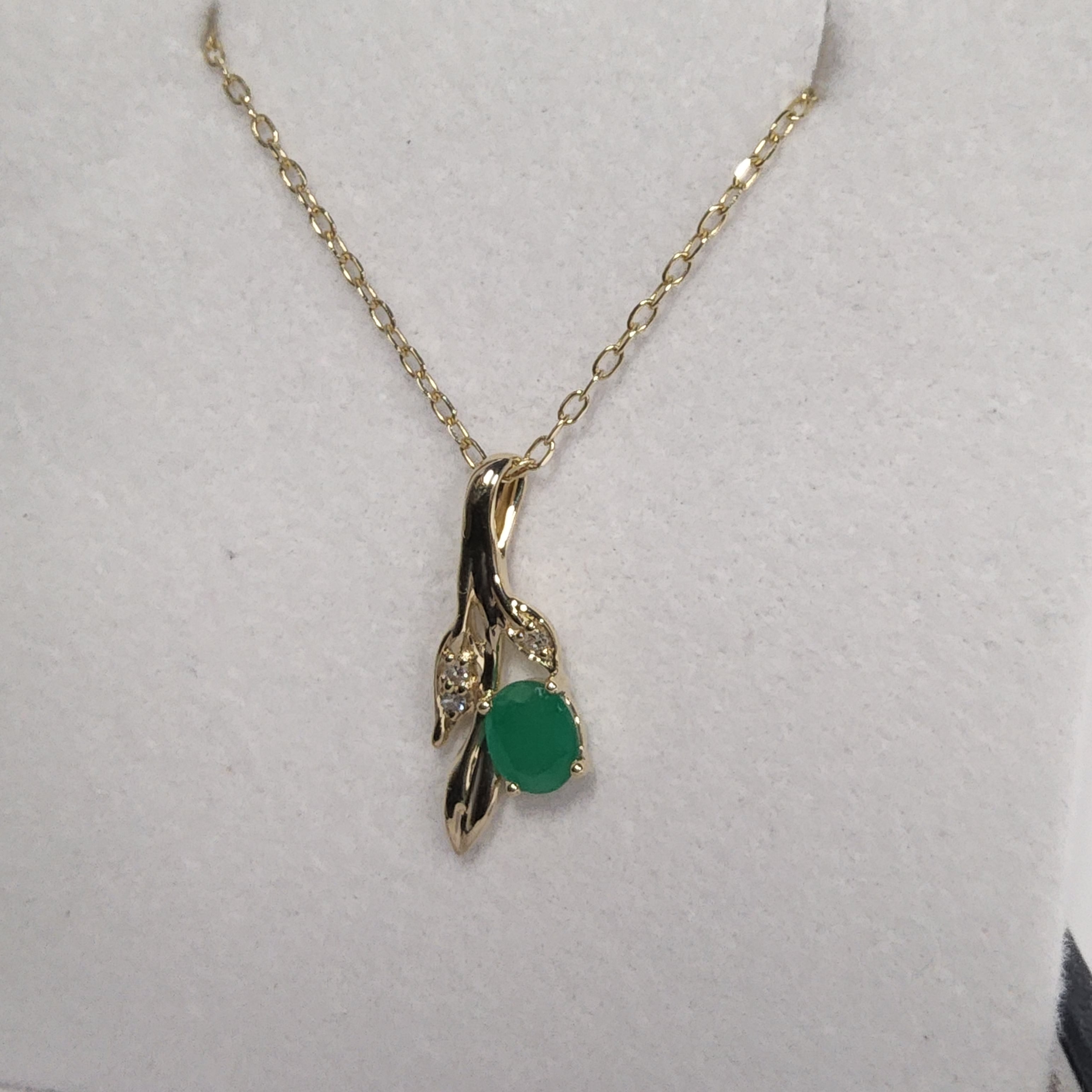Oval Cut Emerald Pendant with Diamonds - JP02314