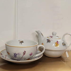 Fine China Busy Bees Tea For One Set LP93885