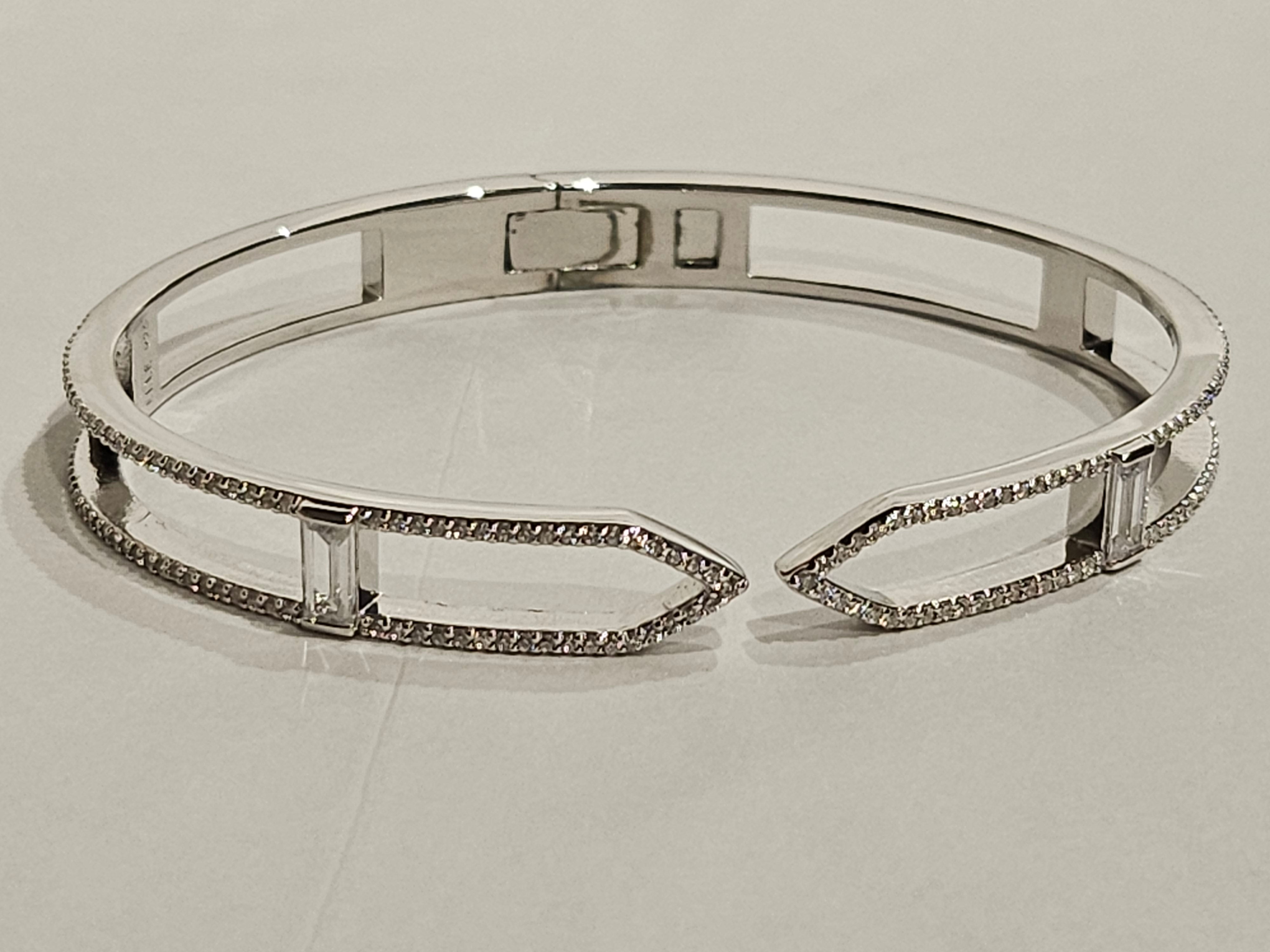 ELLE S/SBangle - Cuff Style with cubic zirconia