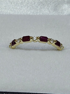 Ruby (4) Ring with Diamonds (5) - R17063