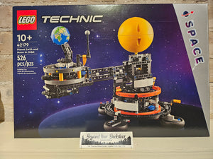 Lego Technic - Planet Earth and Moon in Orbit - 526 pieces - 42179