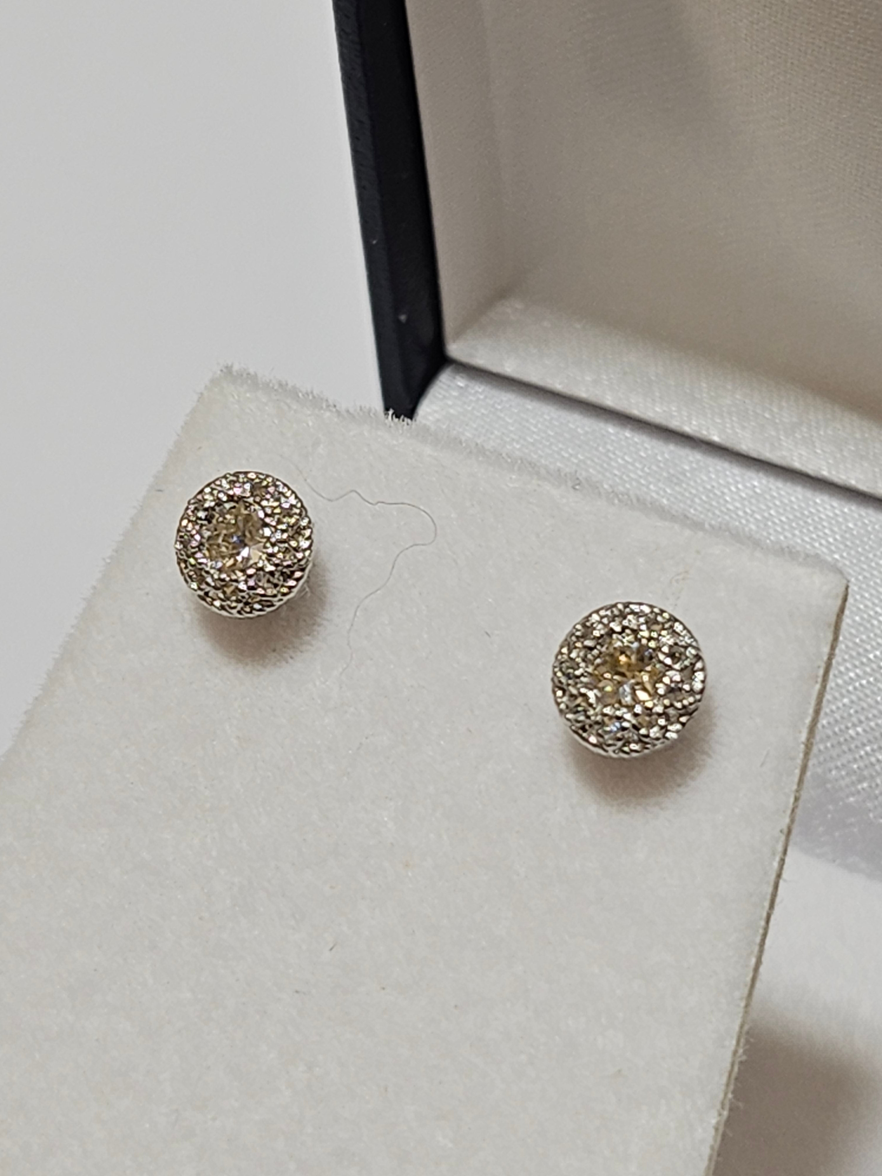 Gold Stud Earrings - Round with cubic zirconia - 340