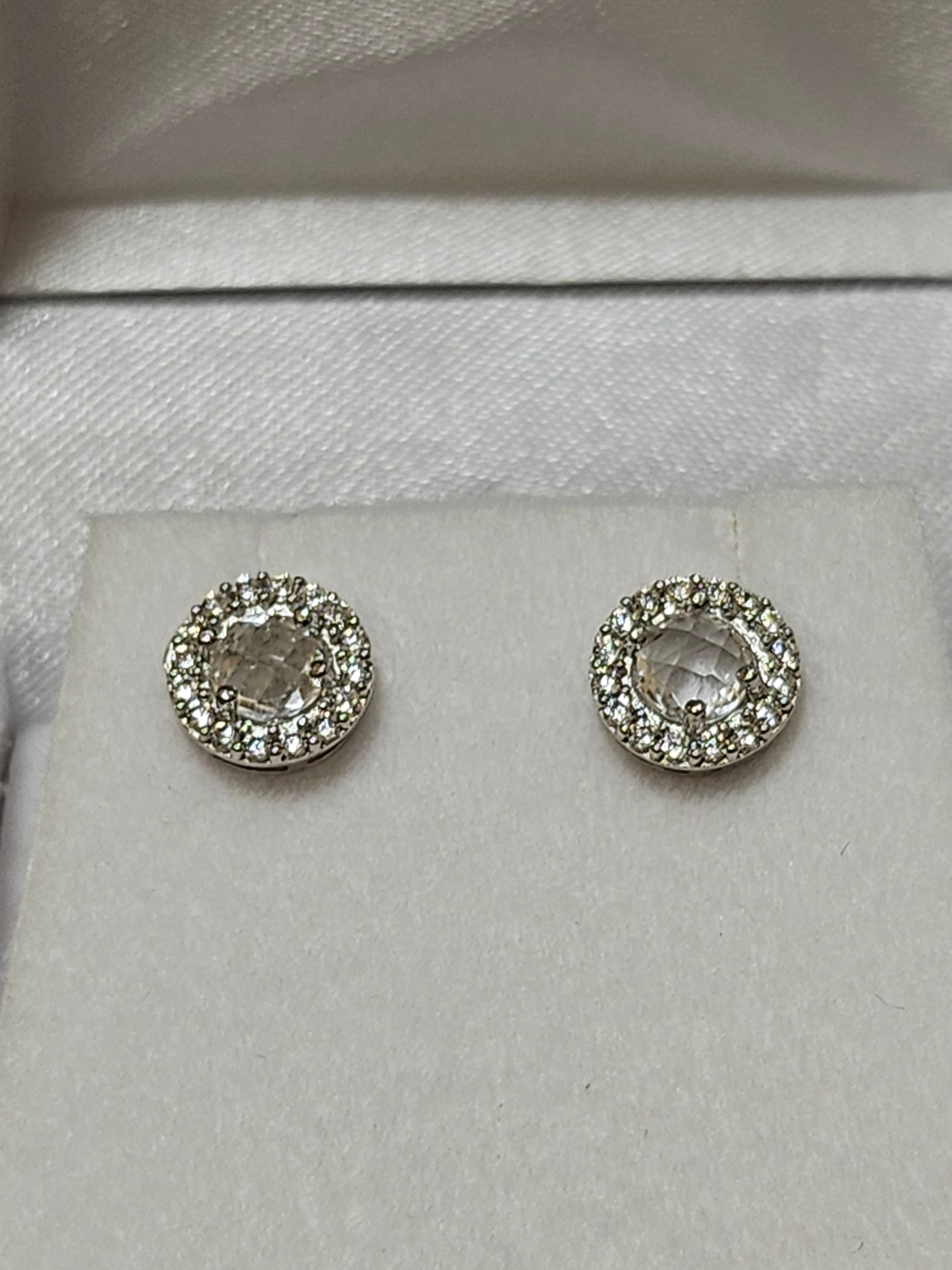 Gold Stud Earrings - Round with cubic zirconia - 338