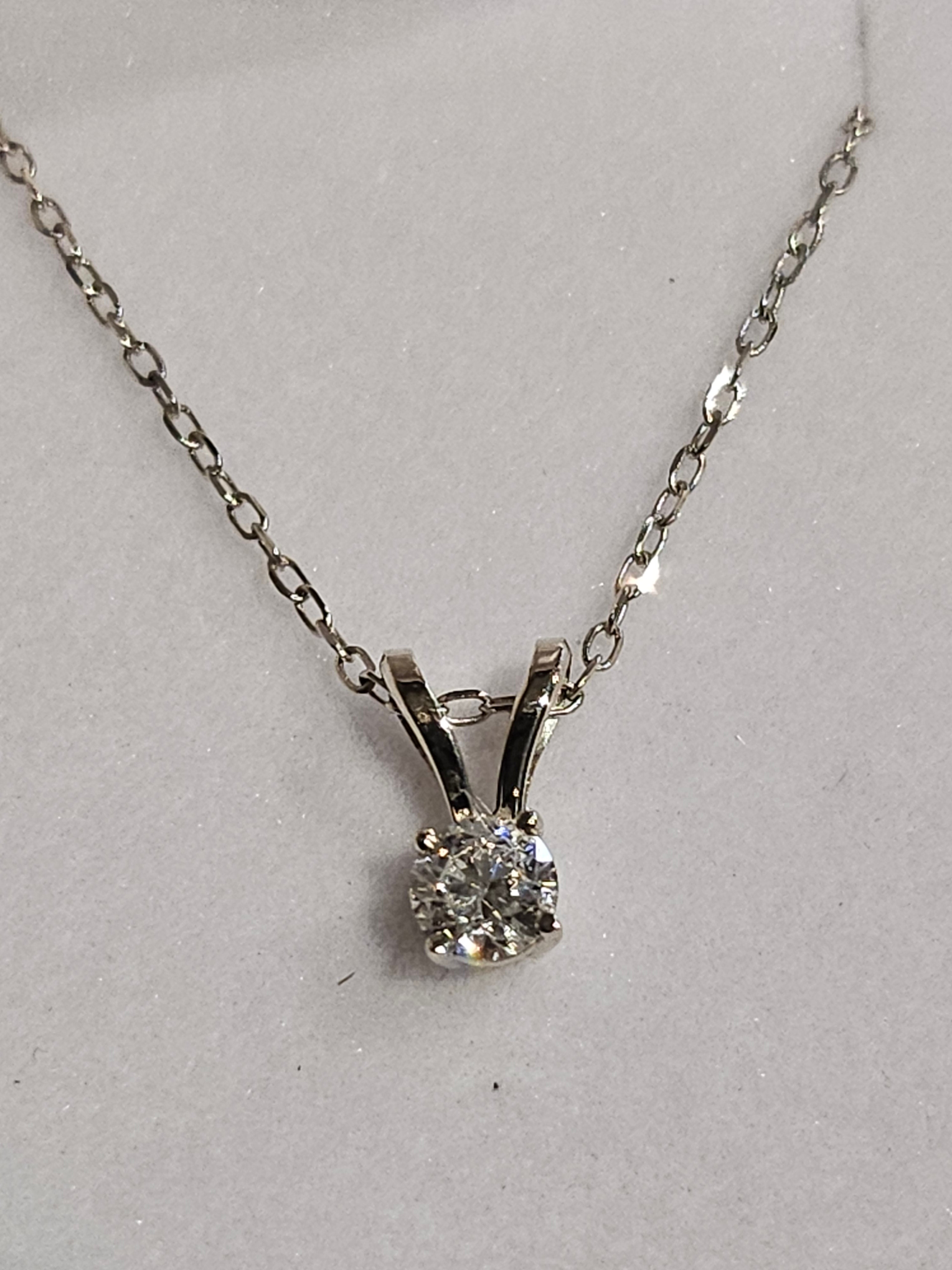 Diamond Pendant - Solitaire Design - XP0552