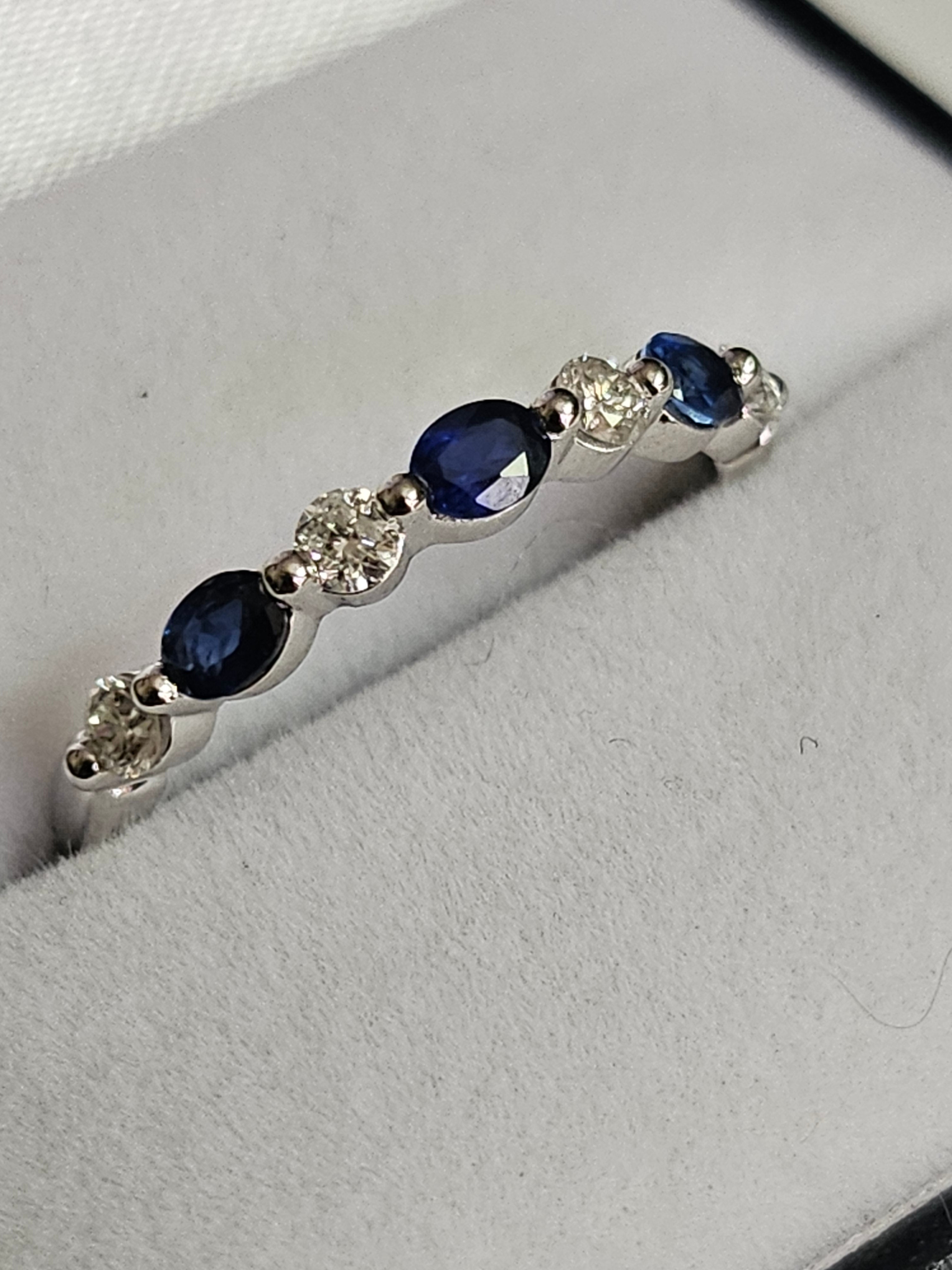 Sapphire (3) Ring with Diamonds (4) - R17065