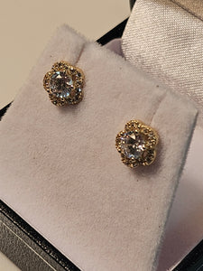 Stud Earrings - Yellow Gold 10Kt - Floral Design - $314