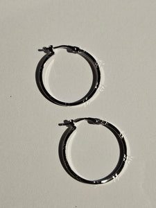 Hoop Earrings - 22mm - White Gold 10Kt - $299