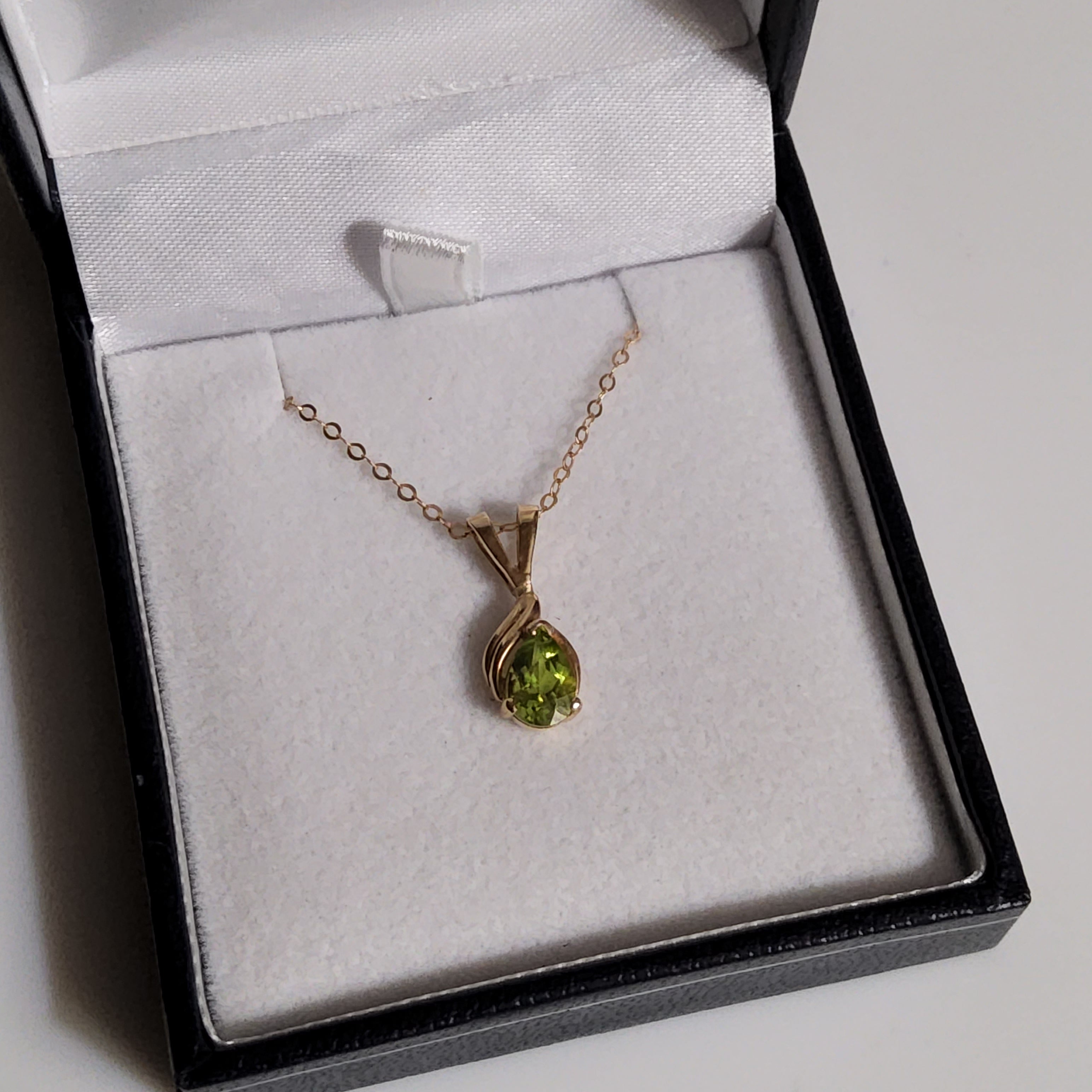 Peridot Pendant - LB210