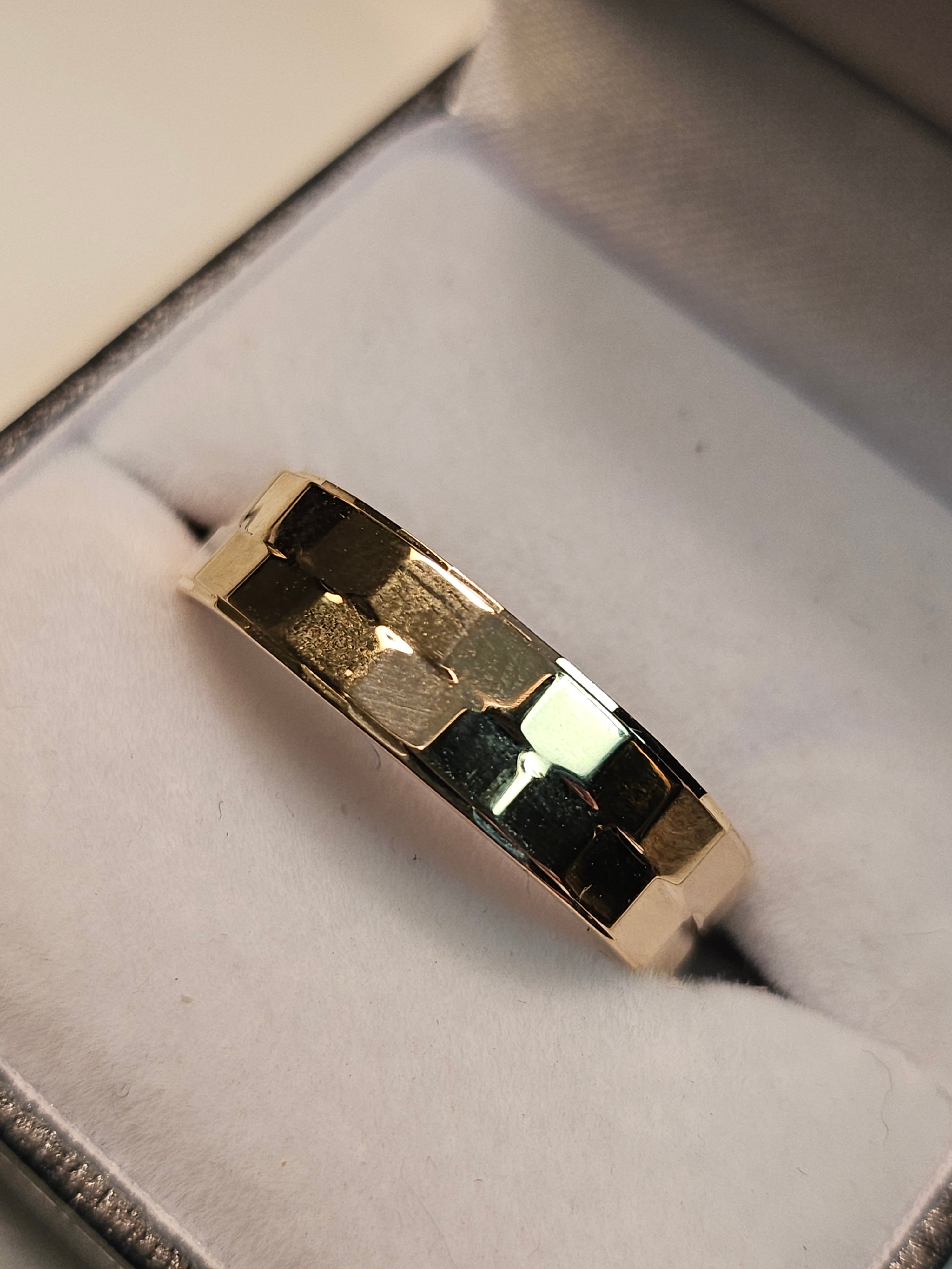 Gold Wedding Band - Men's 1T68M - $2038