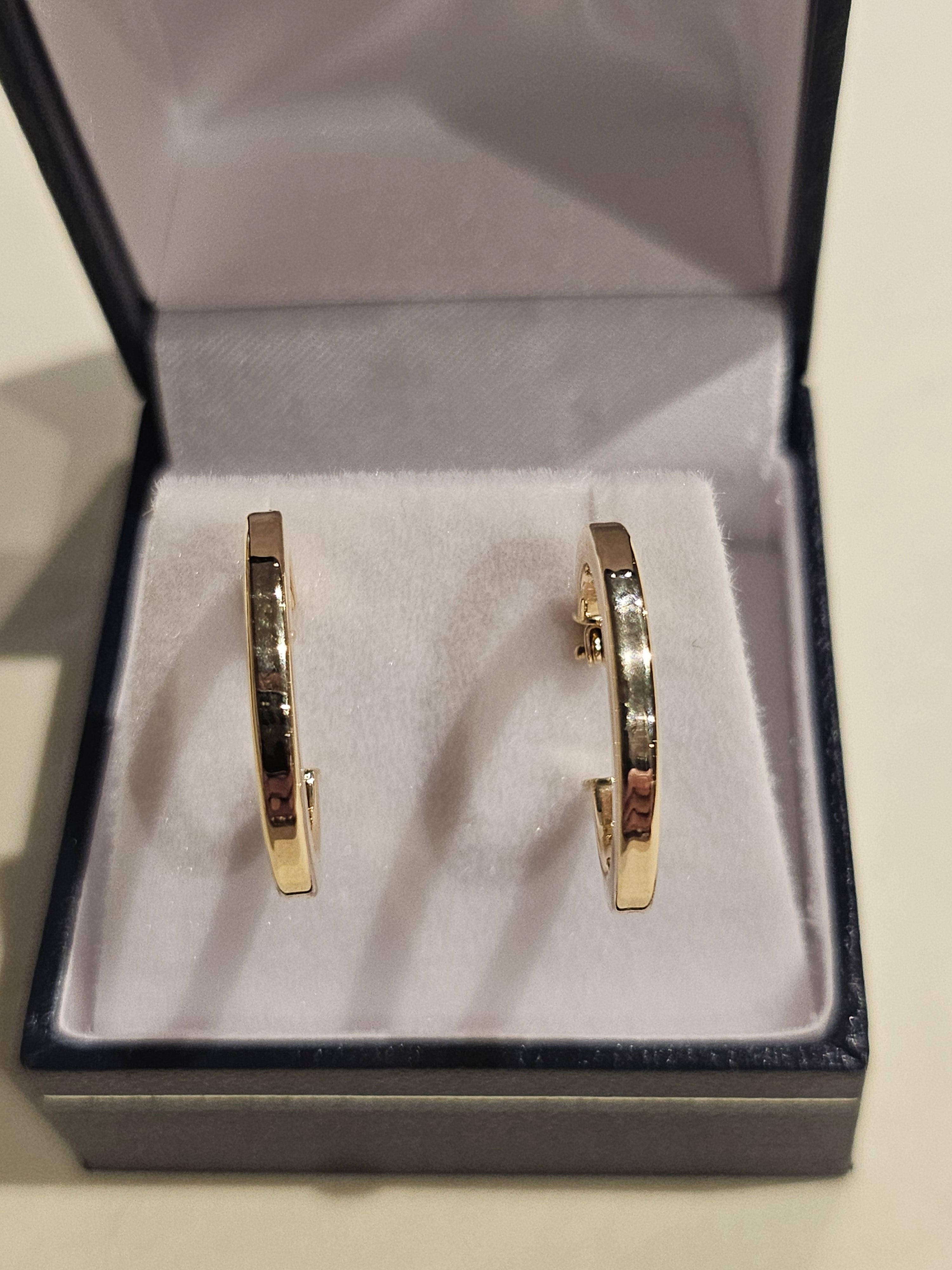 Hoop Earrings - 19mm - Yellow Gold 10Kt - Polished - $242