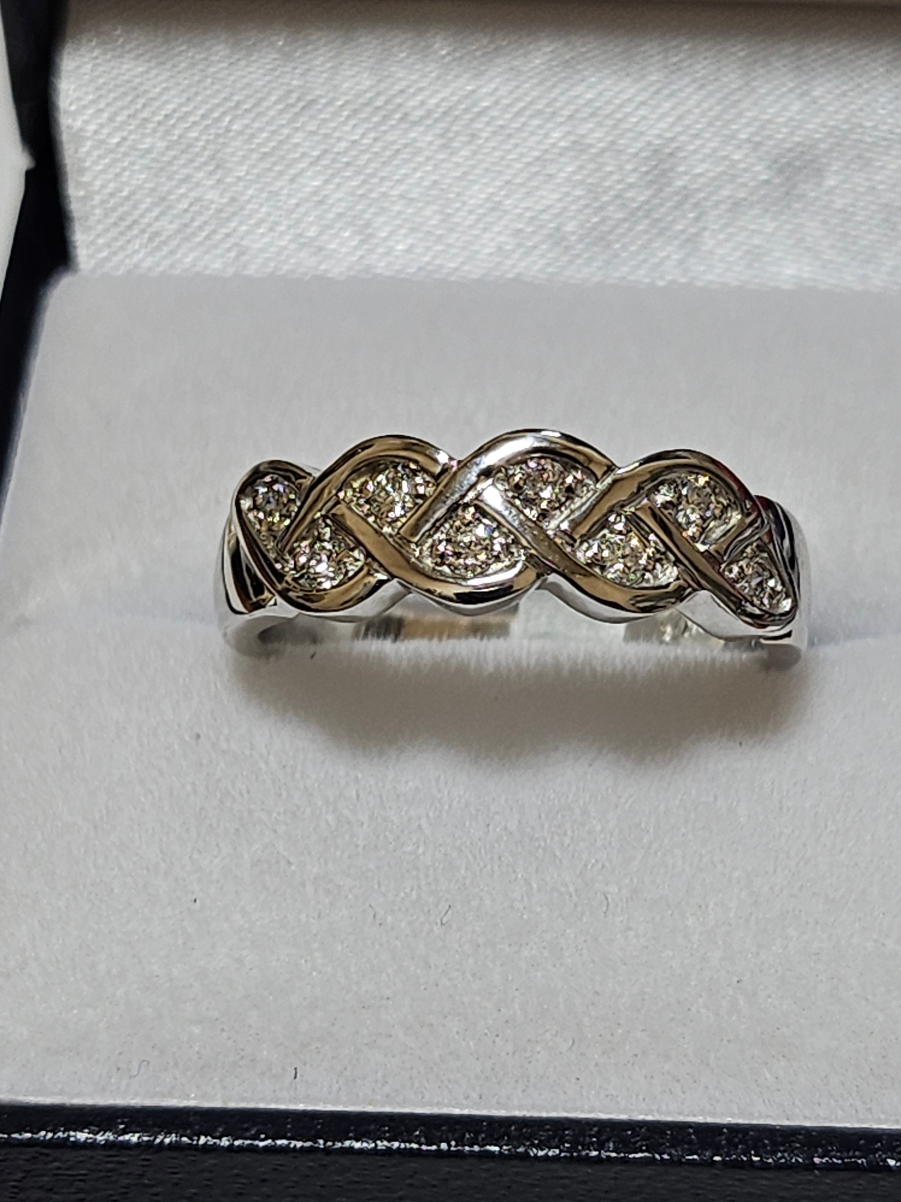 Diamond Ring - White Gold - H1853