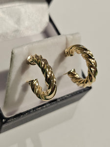 Hoop Earrings - 17mm - Yellow Gold 10Kt - $368