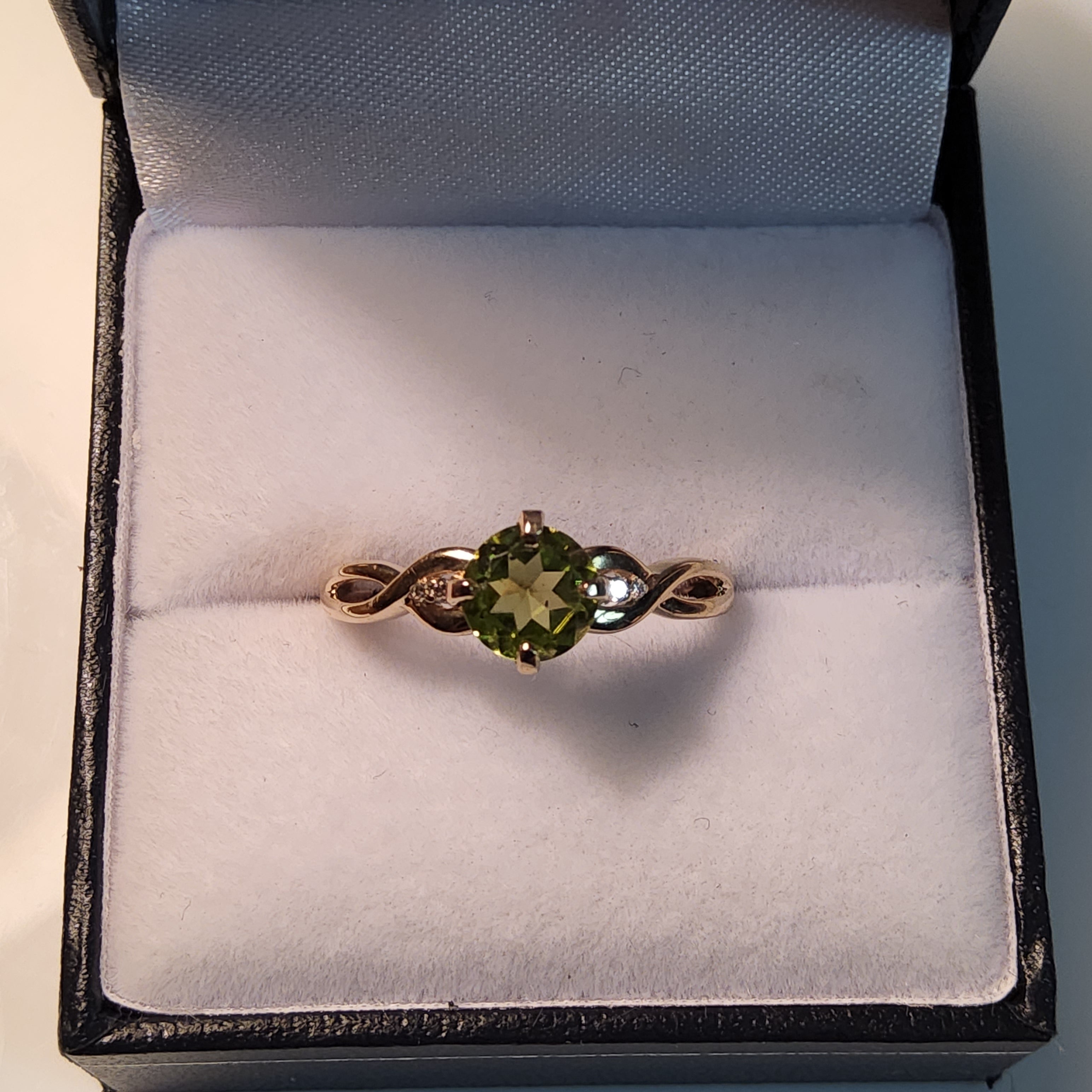 Peridot Ring with Diamonds - RYD00446