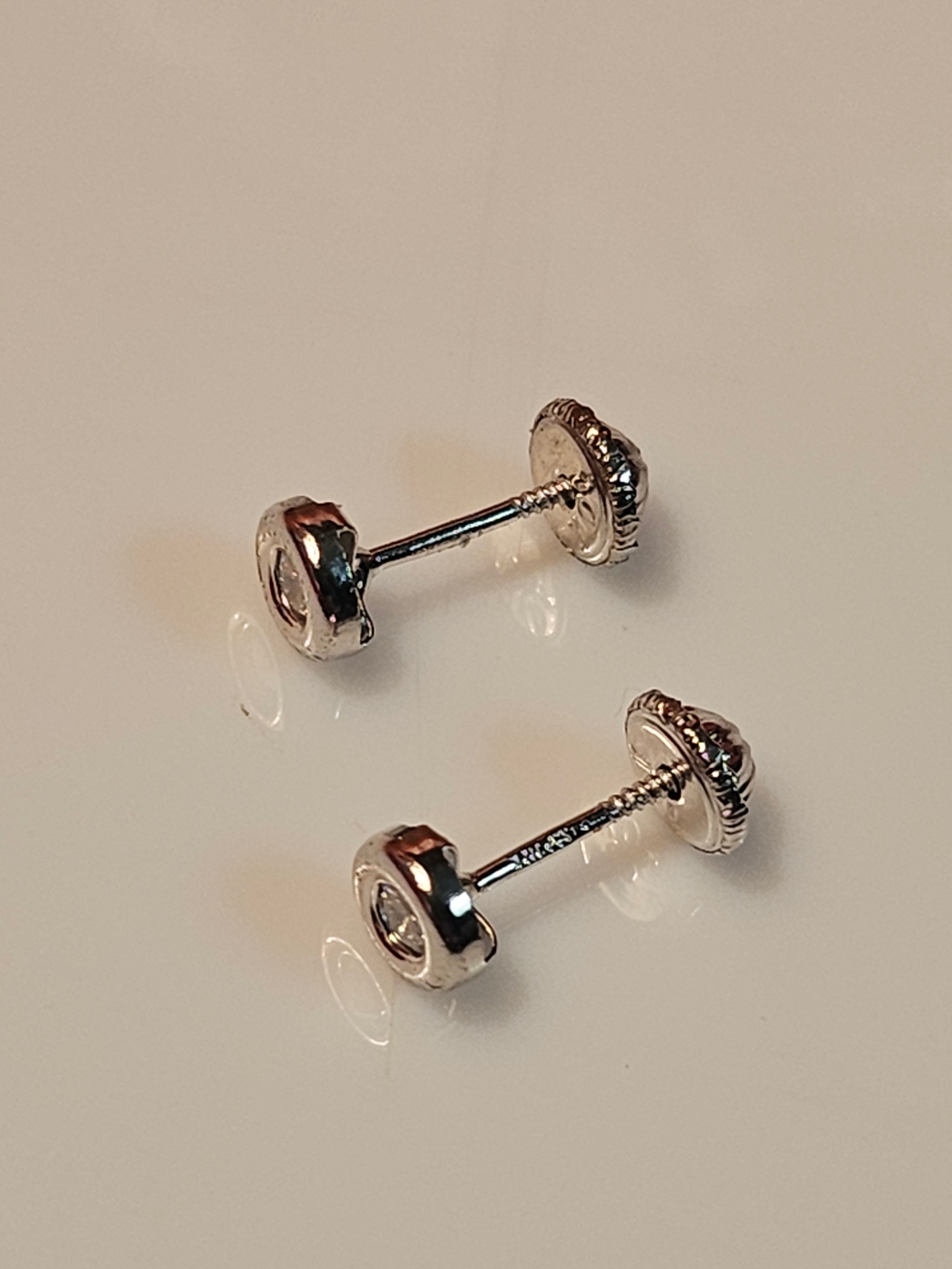 Children's 10kt Earrings - Circle Shape - Screw Backs - JL-02-10