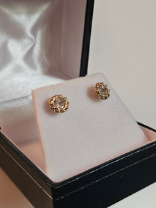 Stud Earrings - Yellow Gold 10Kt - Solitaire - $218