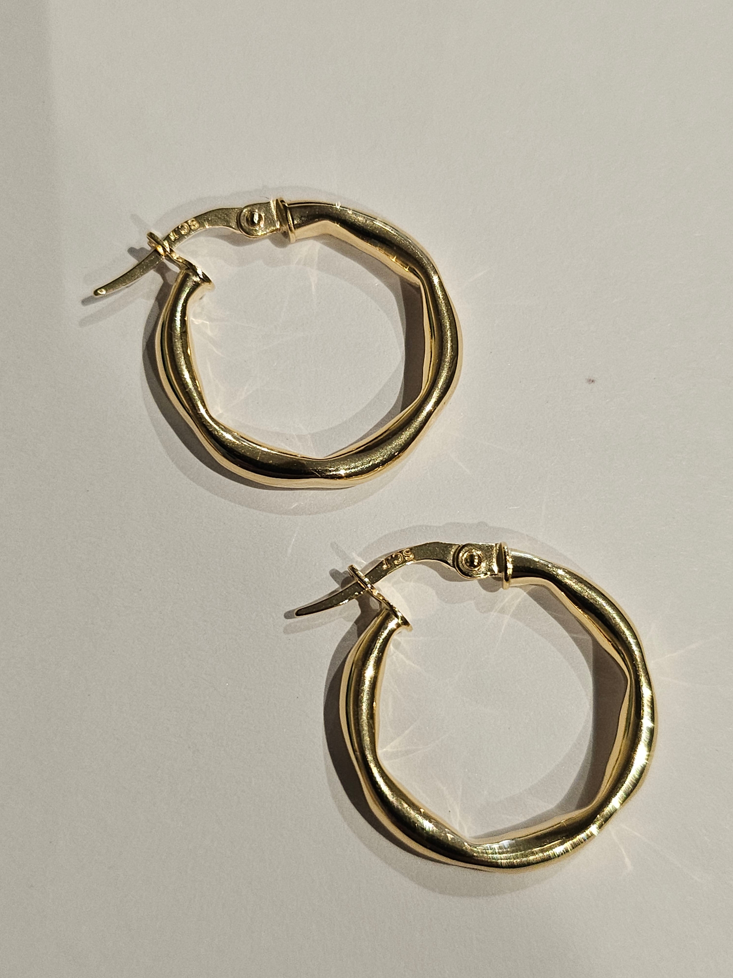 Hoop Earrings - 20mm - Yellow Gold 10Kt - $368