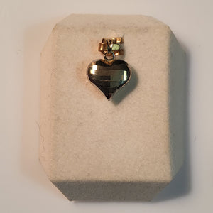 Gold Charm - Heart with faceted design - 2133