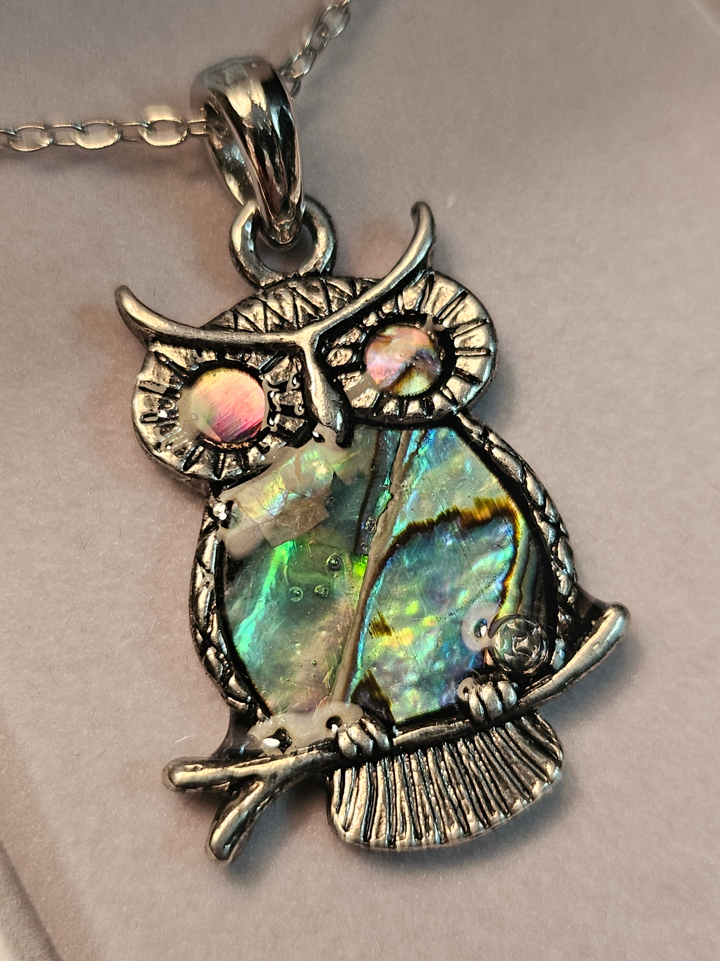 Storrs Necklace - Owl - Glacier Pearle - 8021020