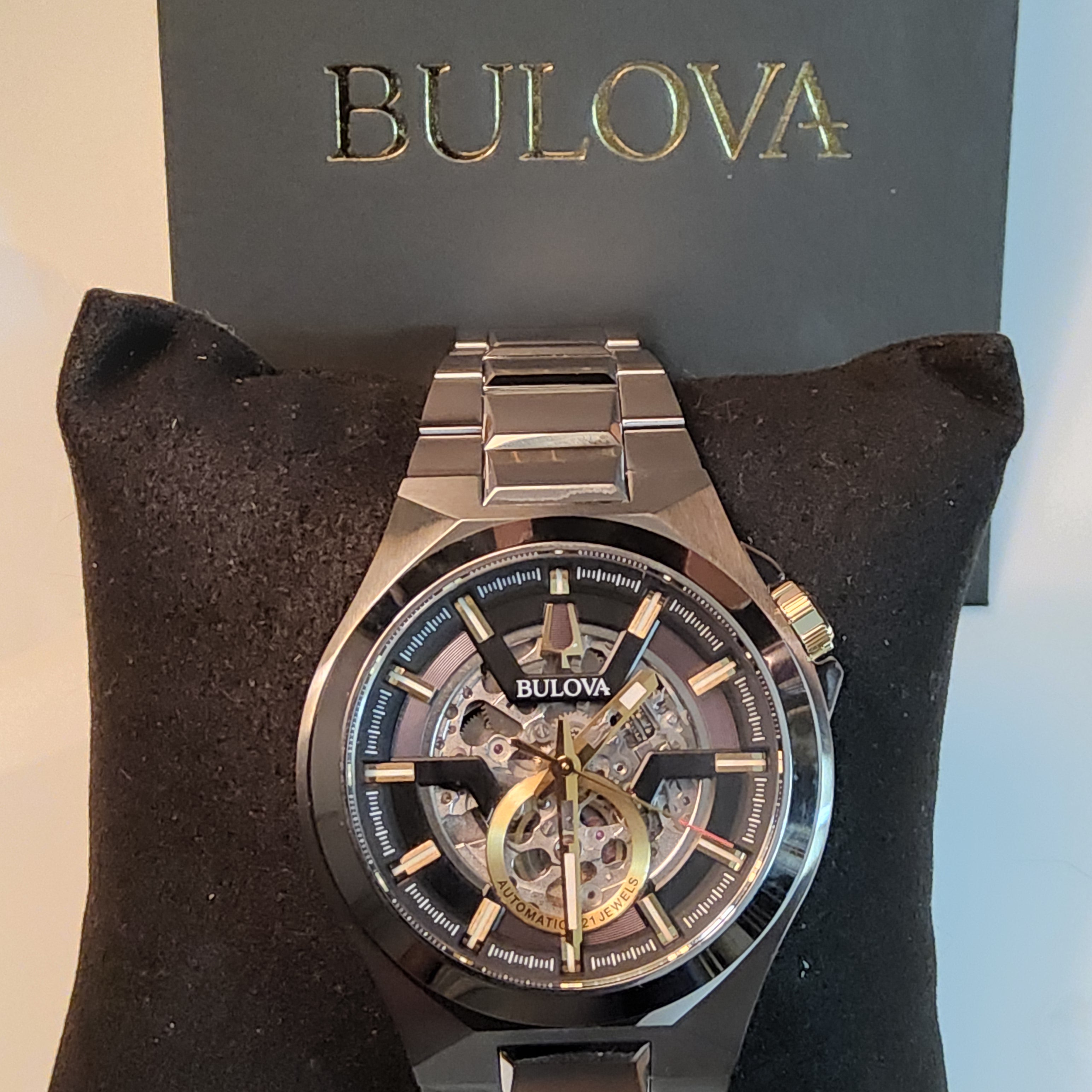 Bulova Automatic Stainless Steel Watch - 98A224 - Maquina