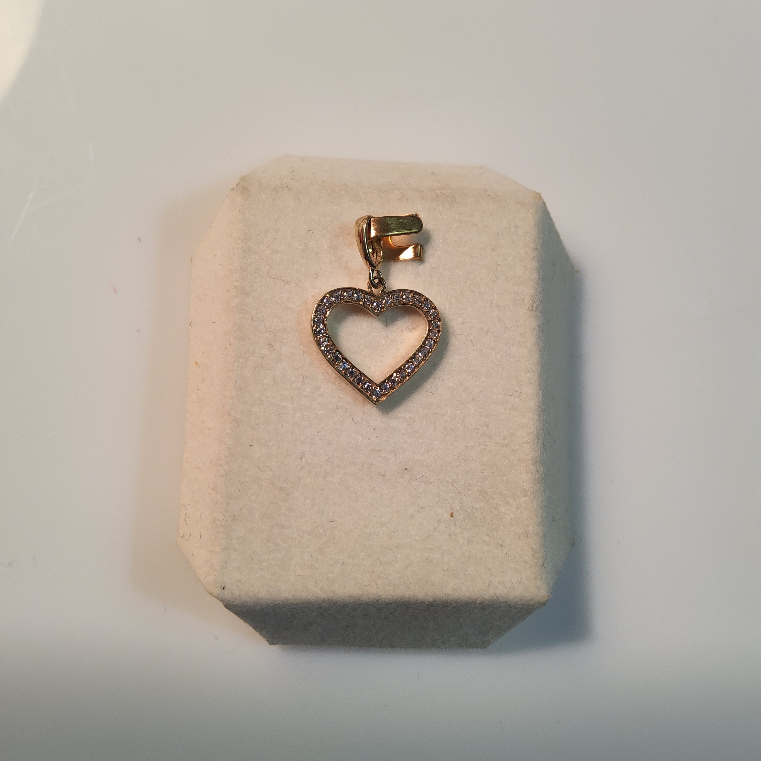 Gold Charm - Heart with cubic zirconia - 2141