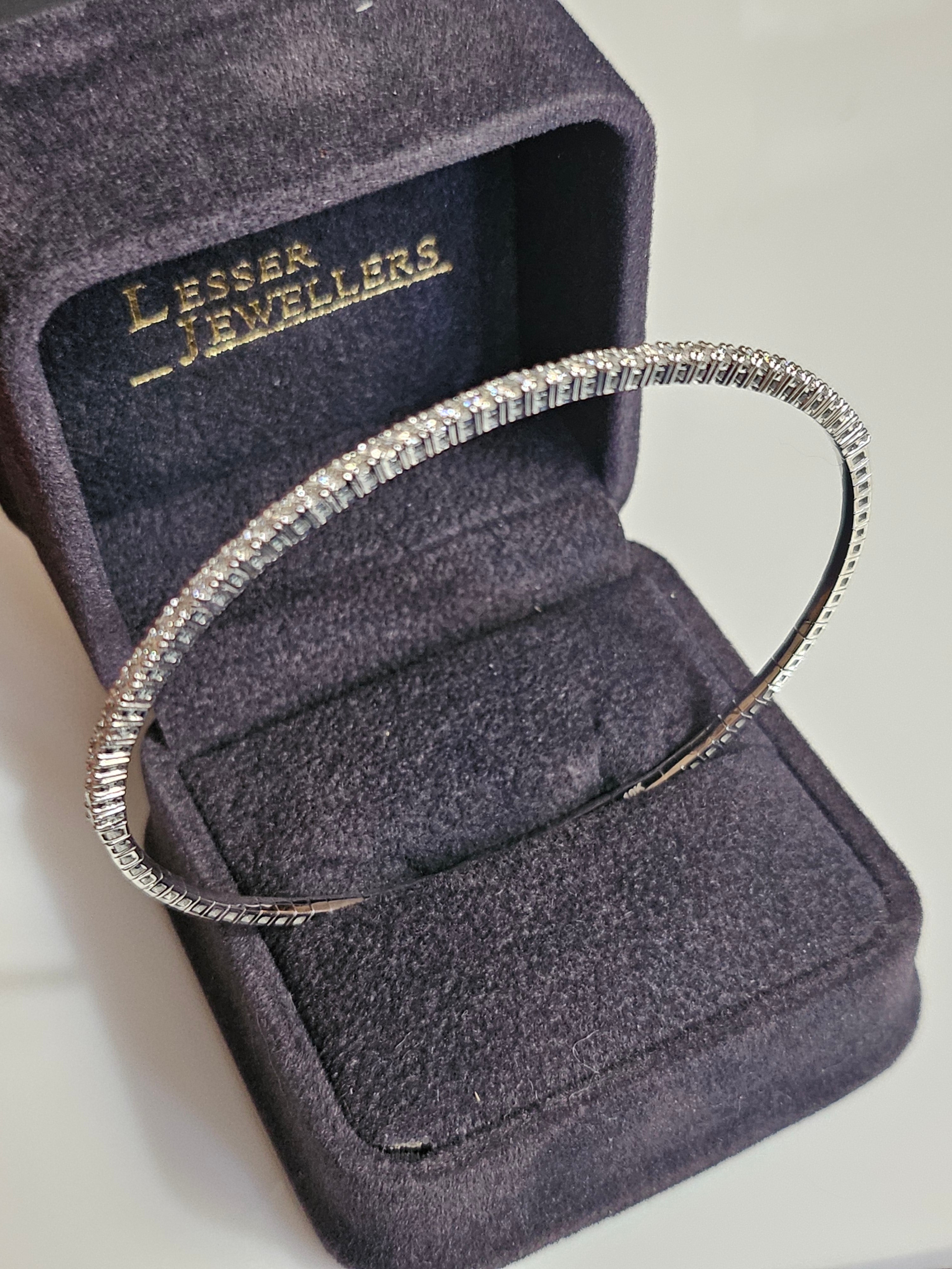 Gold Diamond Bangle - 10Kt  (Lab-grown Diamonds)