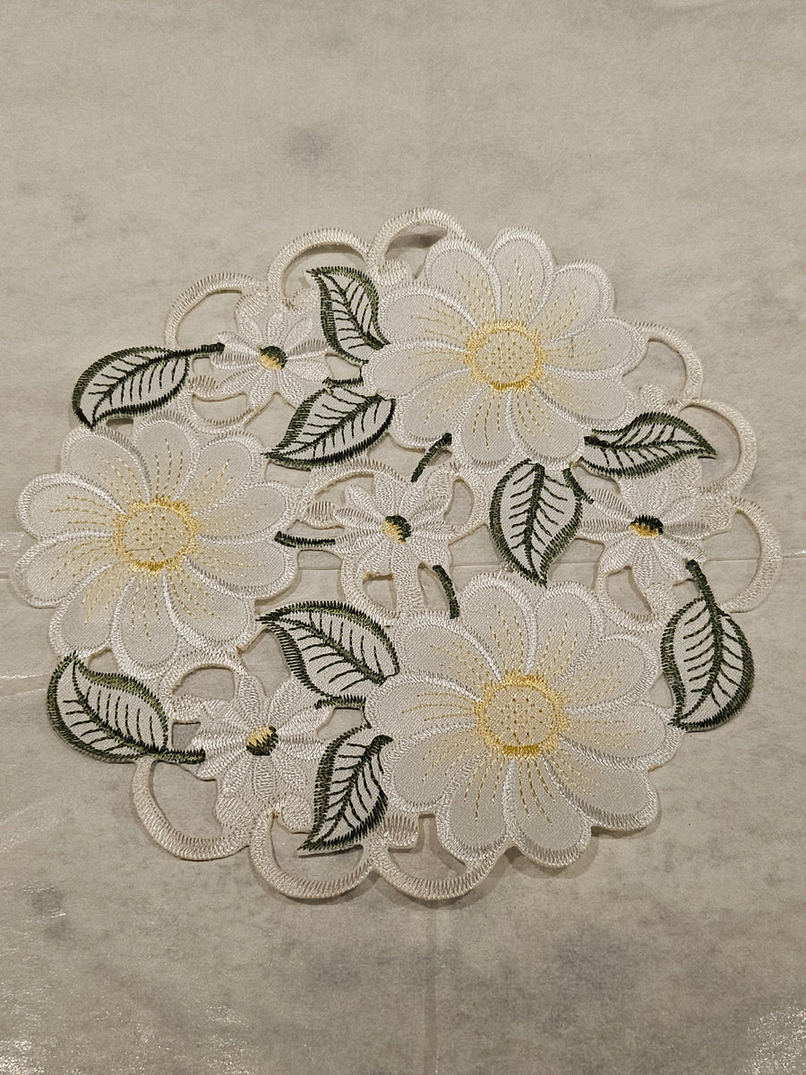 Table Linen - New Daisy - Assorted Sizes - 997 – Lesser Jewellers