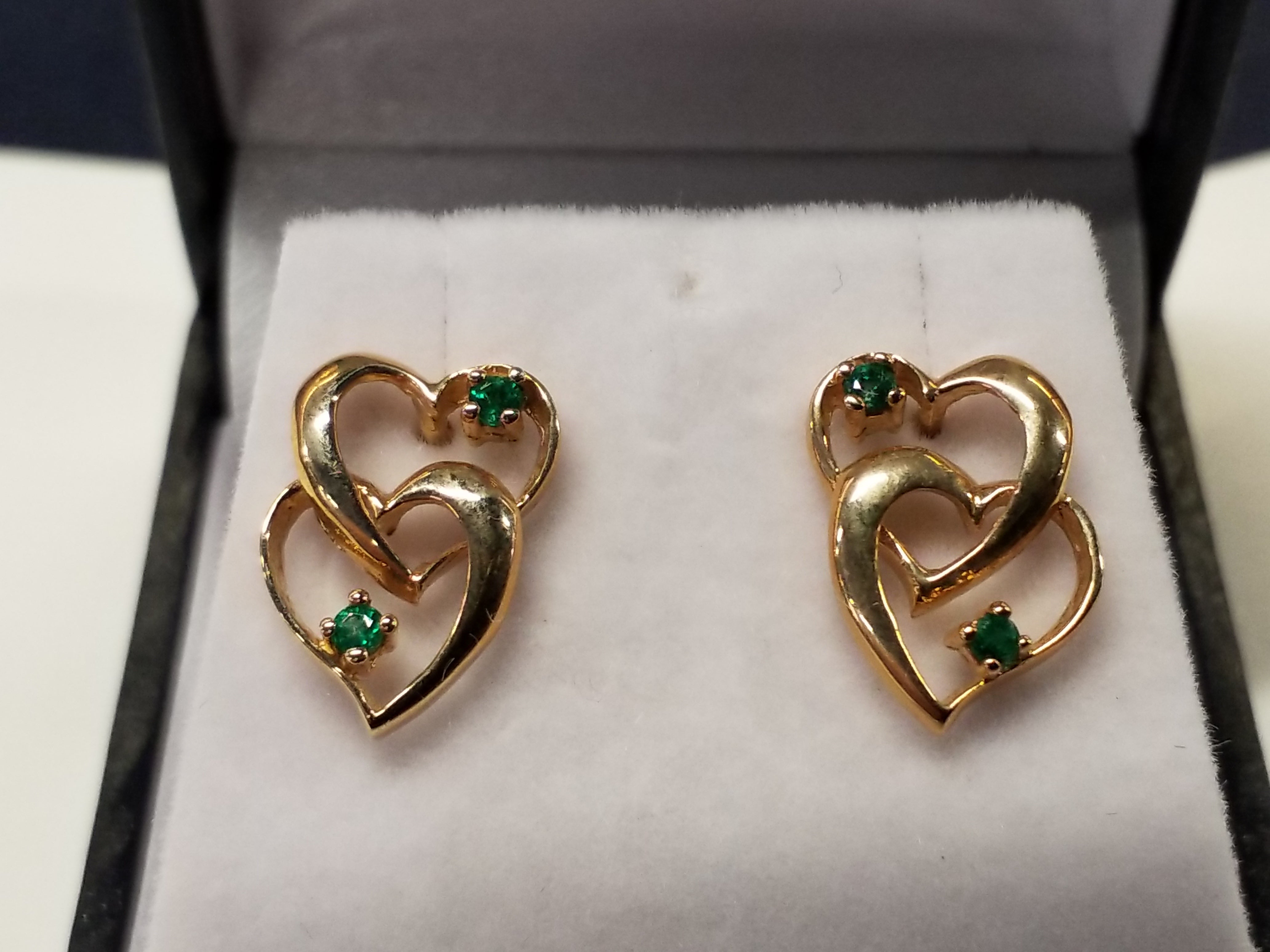 Round Cut Emeralds Earrings - Double Hearts