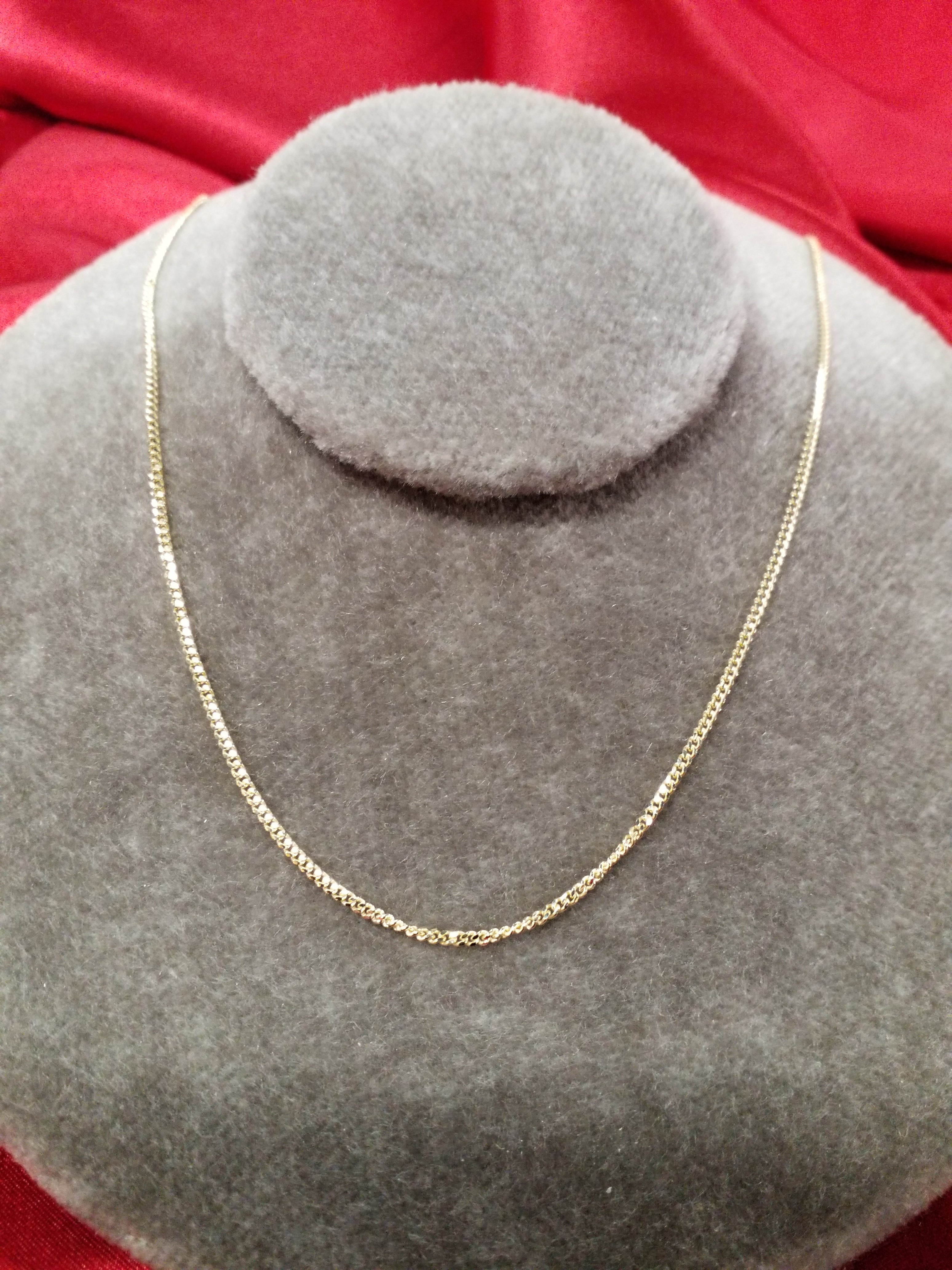 18" 10Kt Yellow Gold Curb Style Chain
