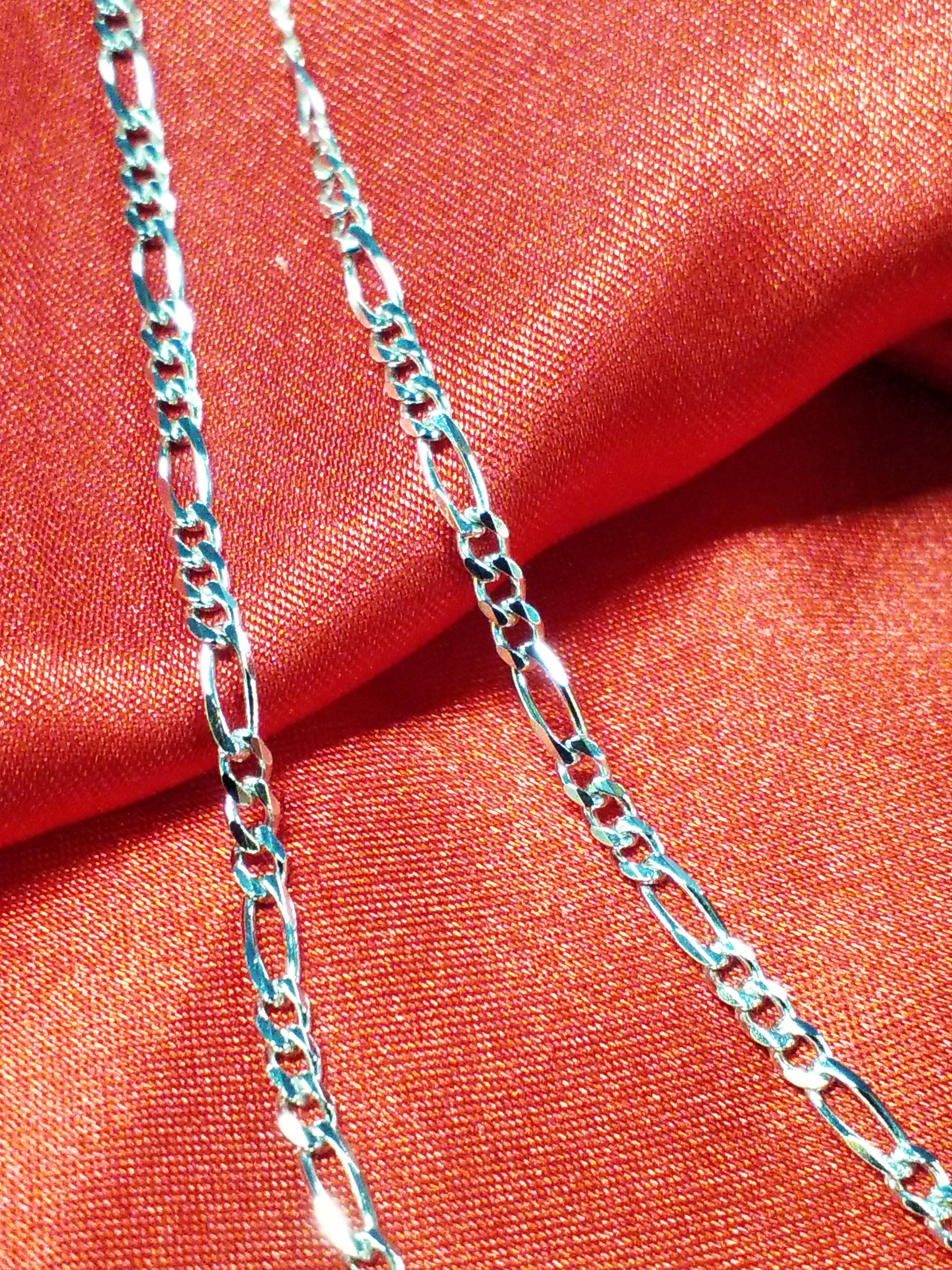 22" 10Kt White Gold Figaro Style Chain