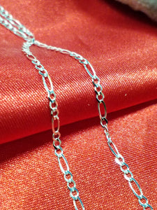 18" 10Kt White Gold Figaro Style Chain