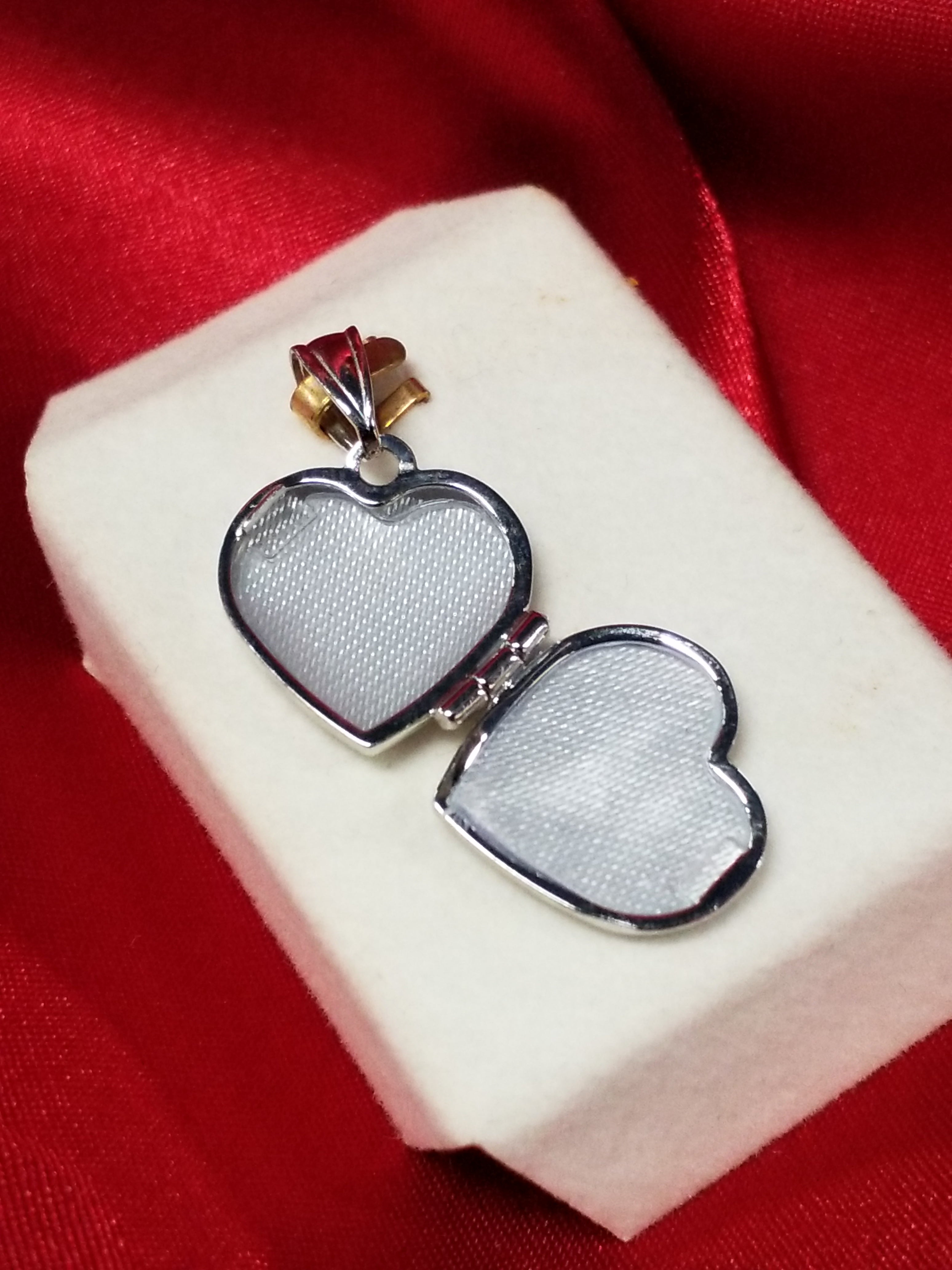 Gold Locket - Heart - Engravable