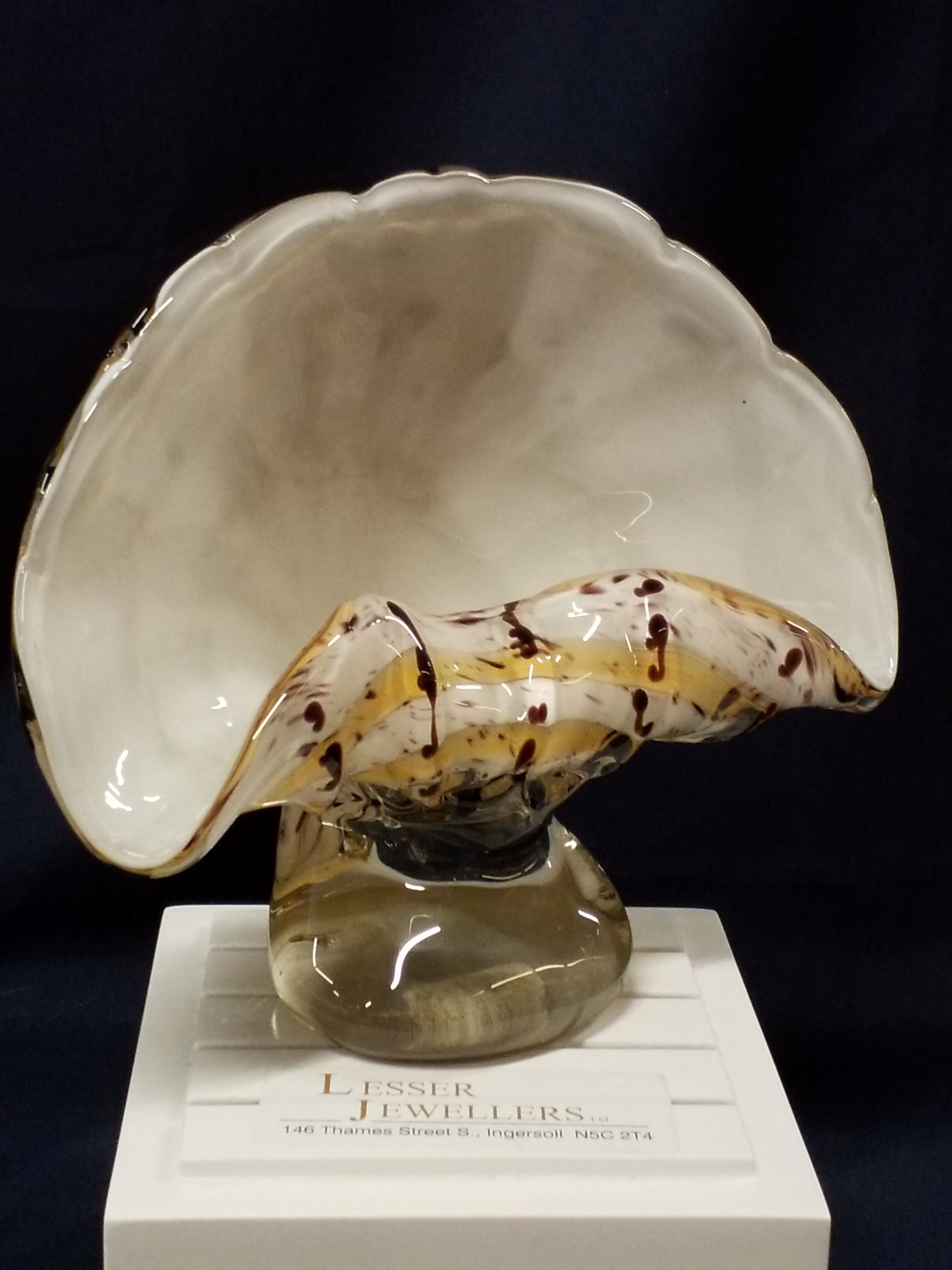 Glass Figurine - Scalloped Sea Shell