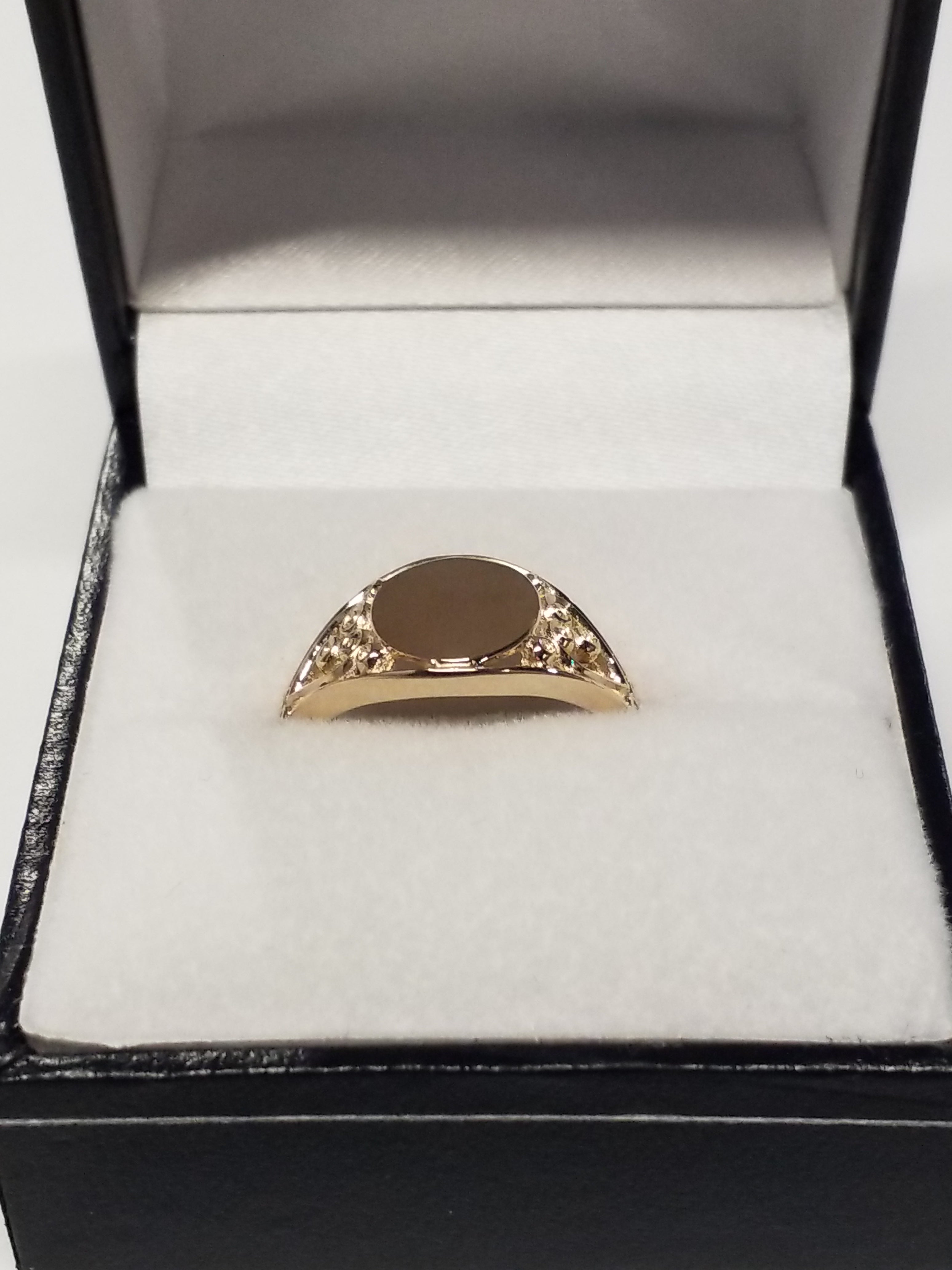 Women's Signet Ring