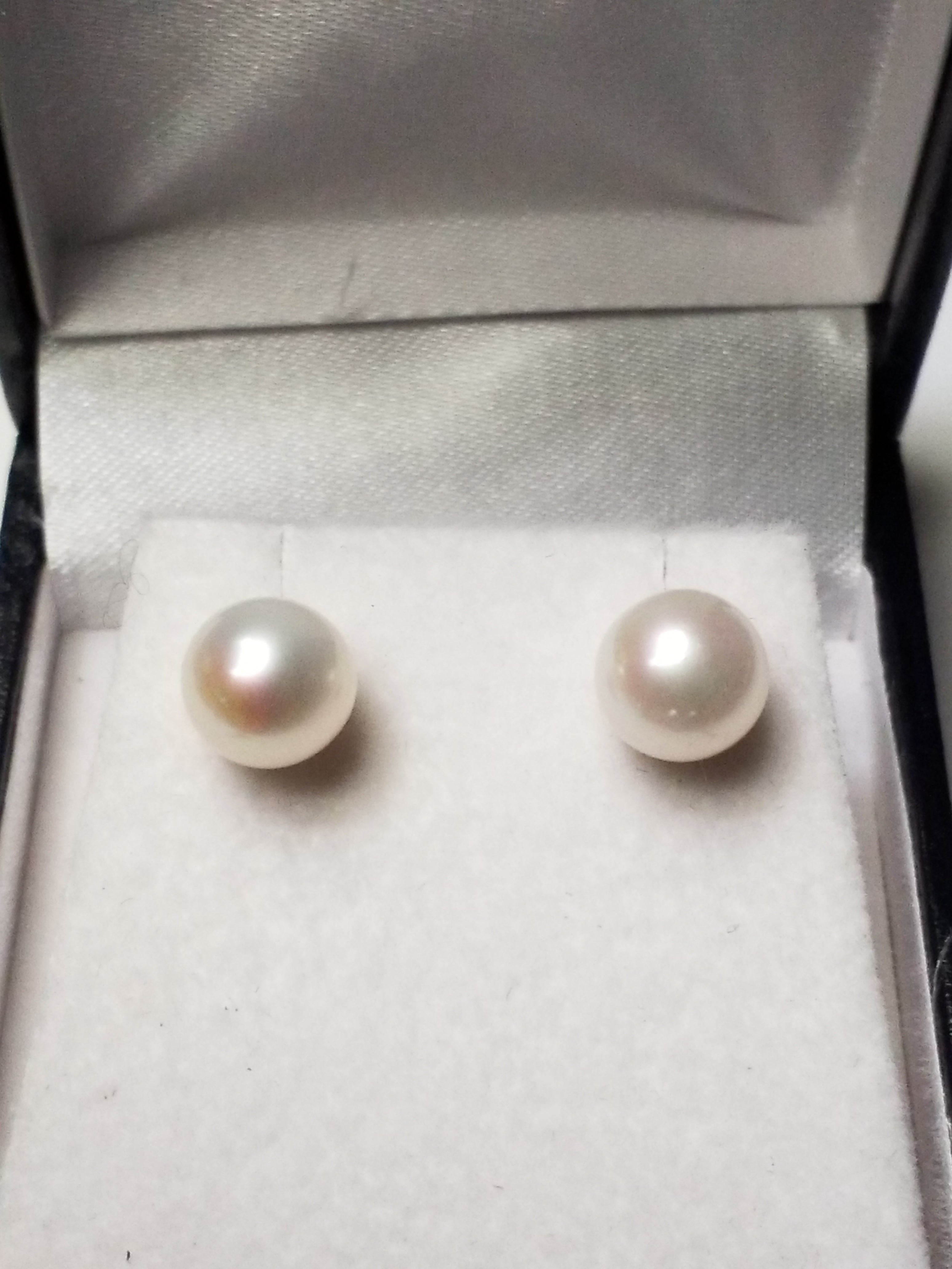 Cultured Pearl Earrings