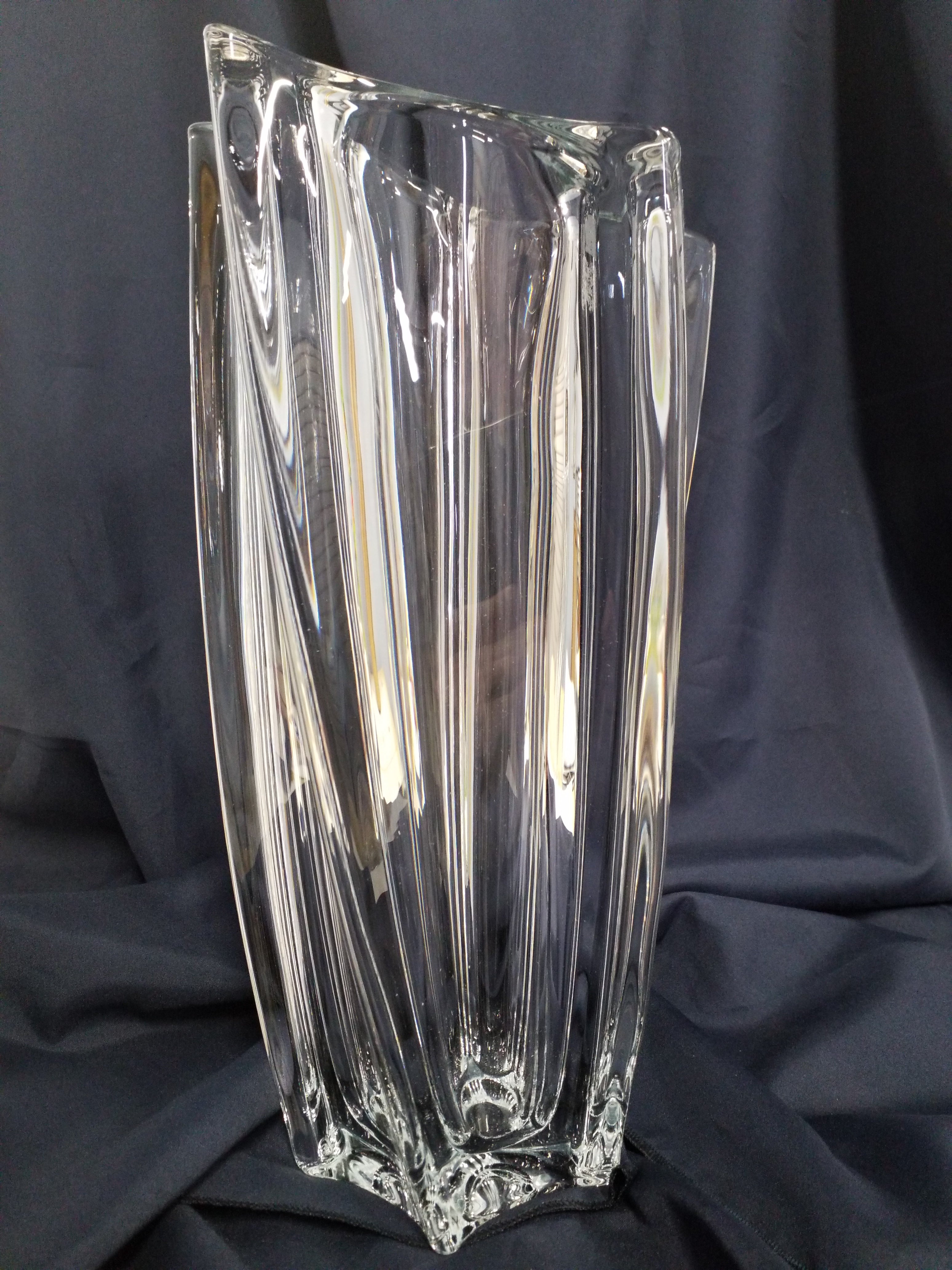 Lead-Free Crystal Vase