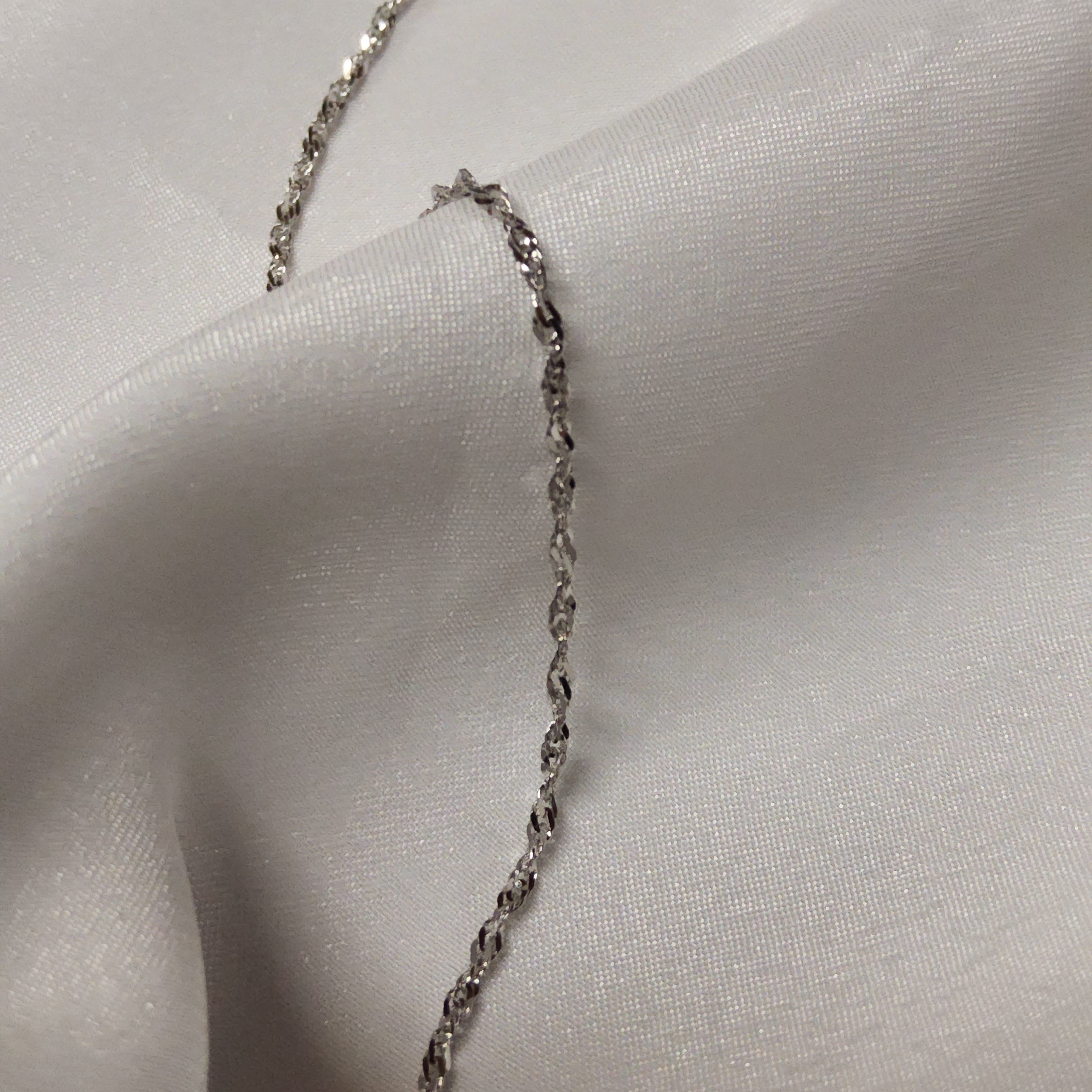 10kt White Gold Singapore Style Bracelet