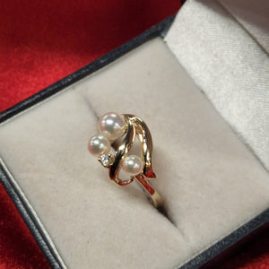 Cultured Pearls Ring with Diamond