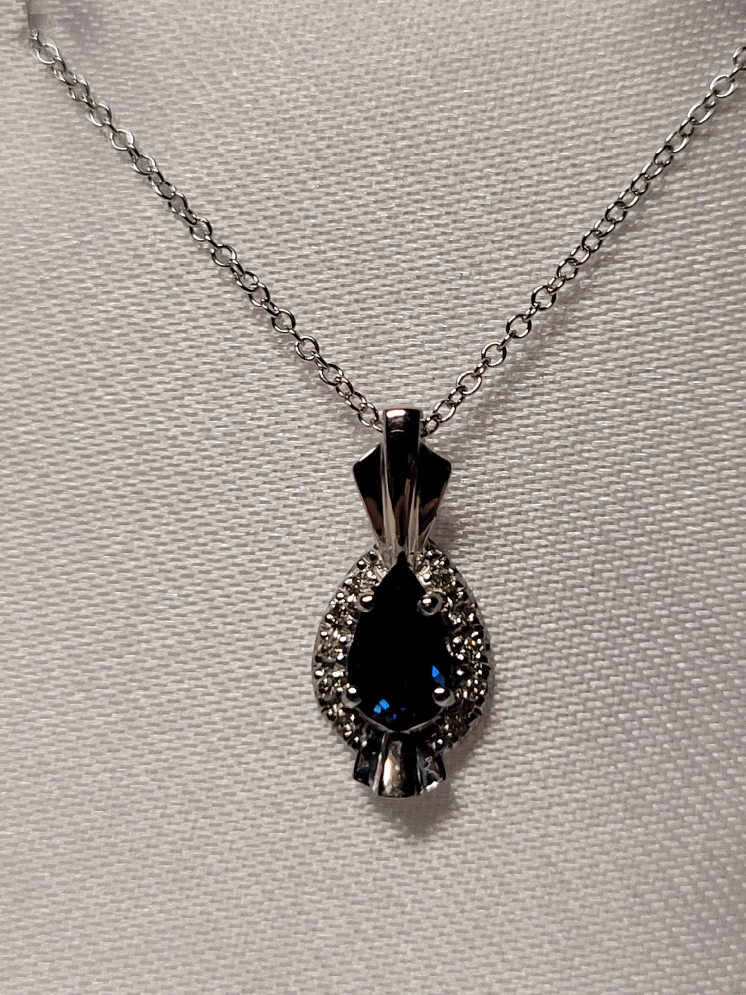 Blue Sapphire Pendant with Diamonds