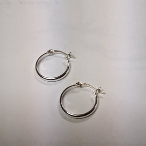 S/SEarrings - Medium Hoop